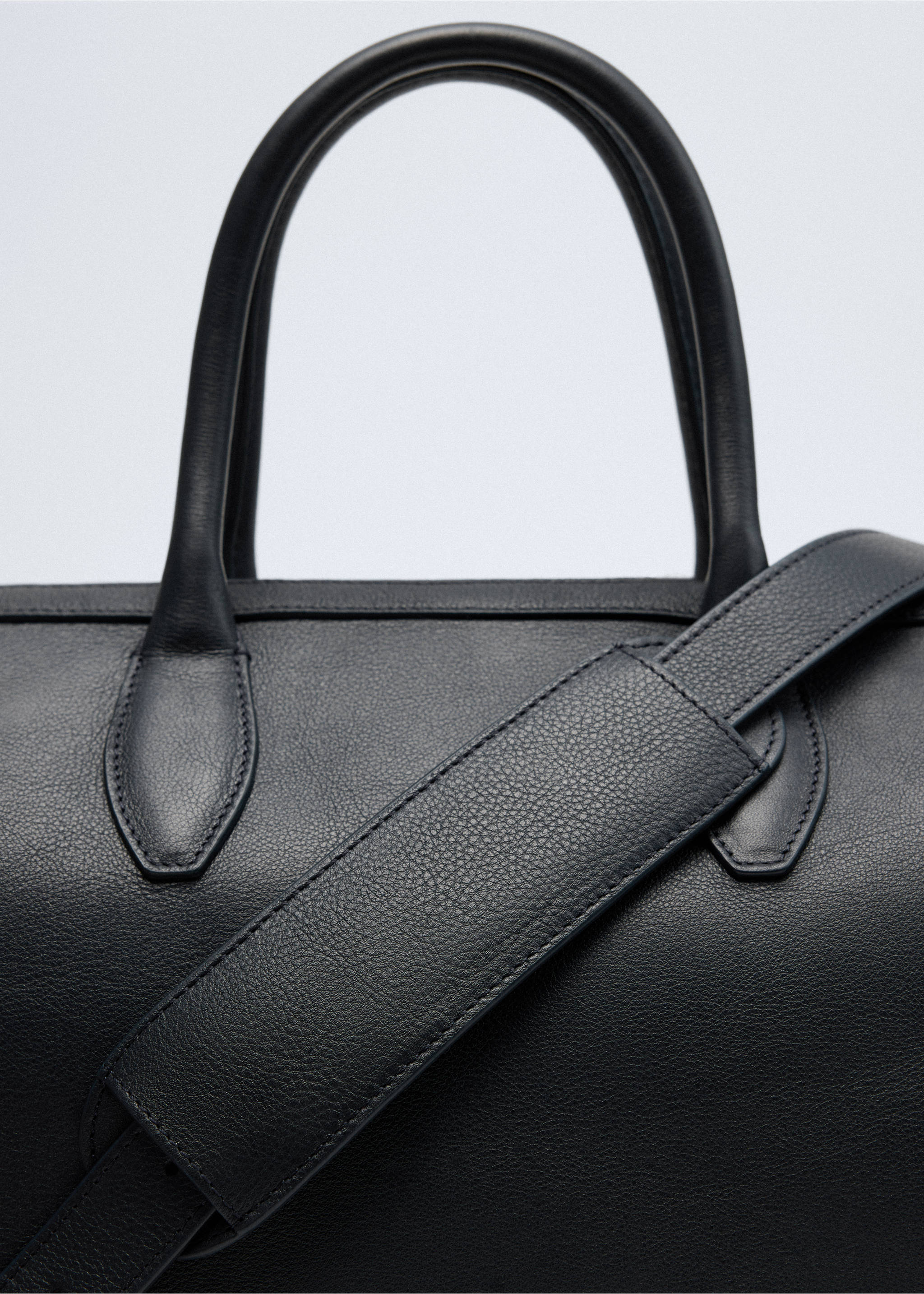 Double-handle leather handbag - Details of the article 2, Navy. Ref: 37016365-00.