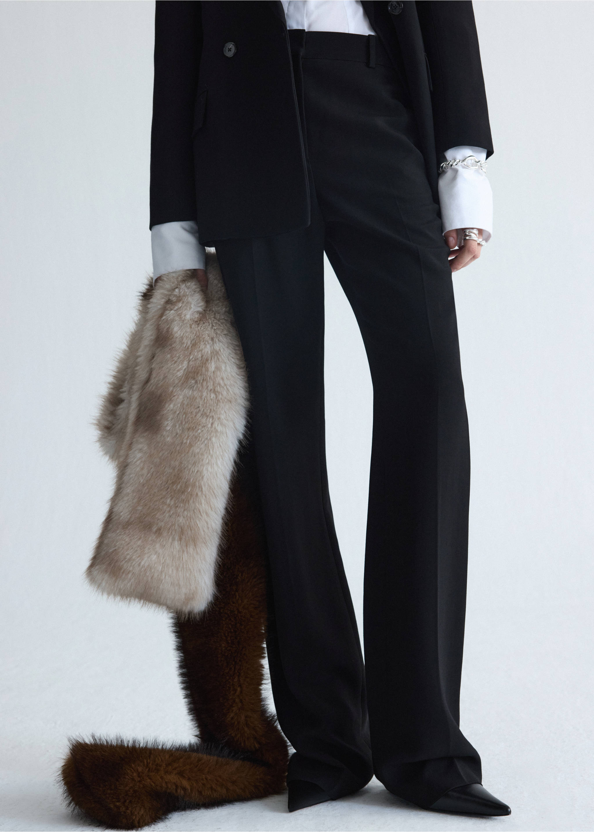 Straight suit trousers - Medium plane, Black. Ref: 37016369-00.