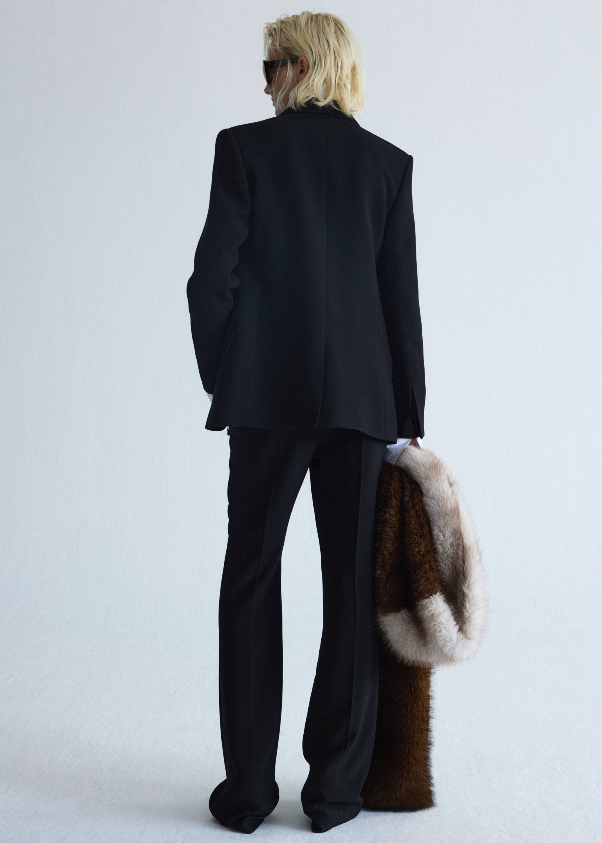 Straight suit trousers - Reverse of the article, Black. Ref: 37016369-00.