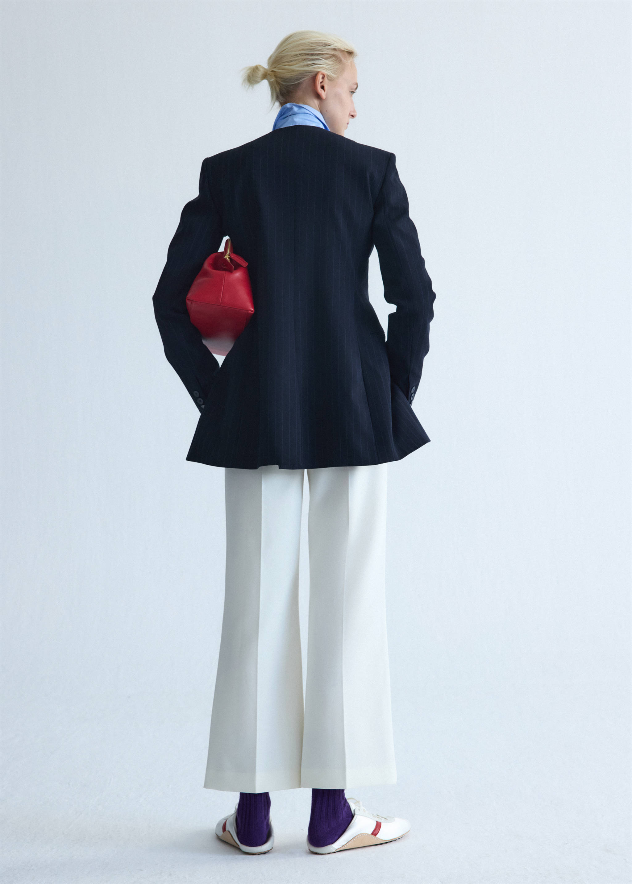 Low-rise cropped trousers - Reverse of the article