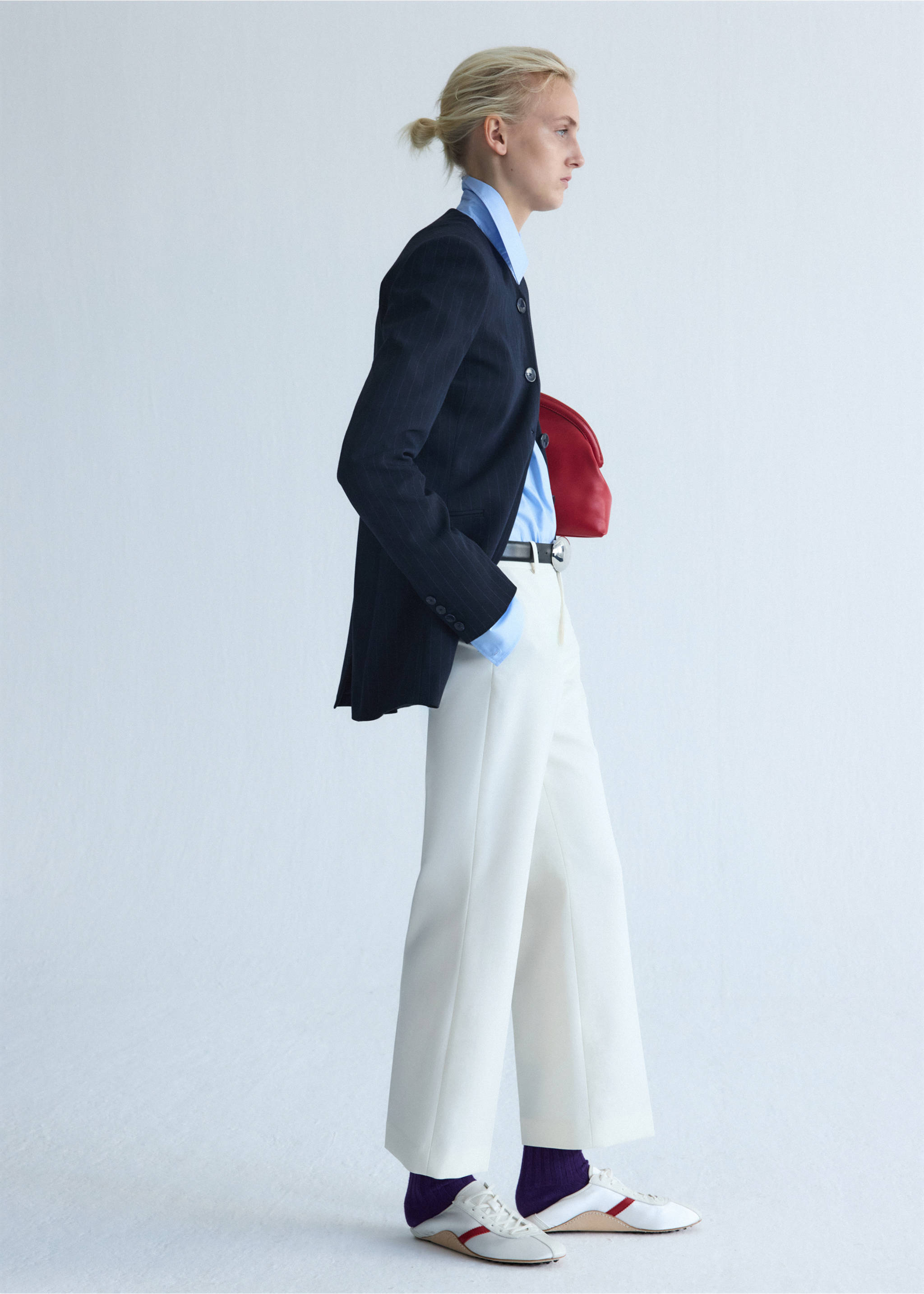 Low-rise cropped trousers - Details of the article 3, Ecru. Ref: 37016372-00.
