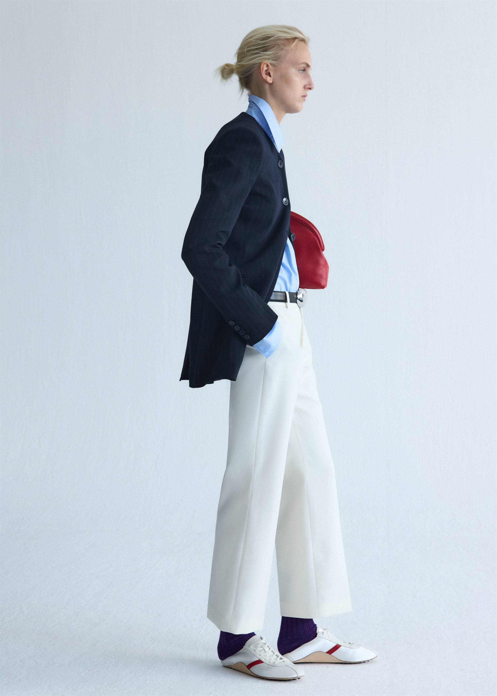 Low-rise cropped trousers - Details of the article 3