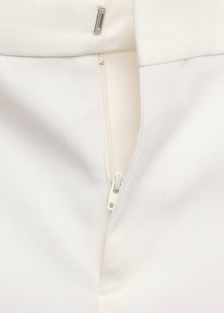 Low-rise cropped trousers — Ecru