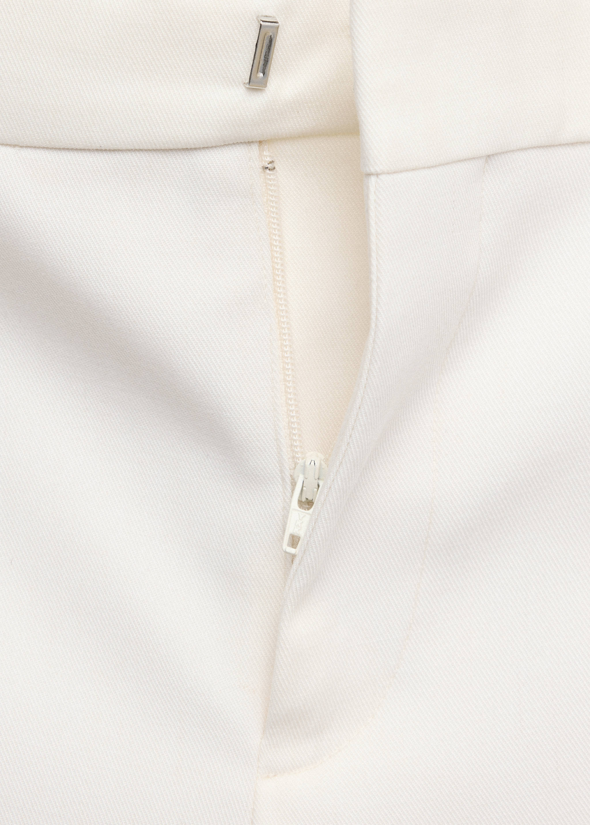 Low-rise cropped trousers - Details of the article 0
