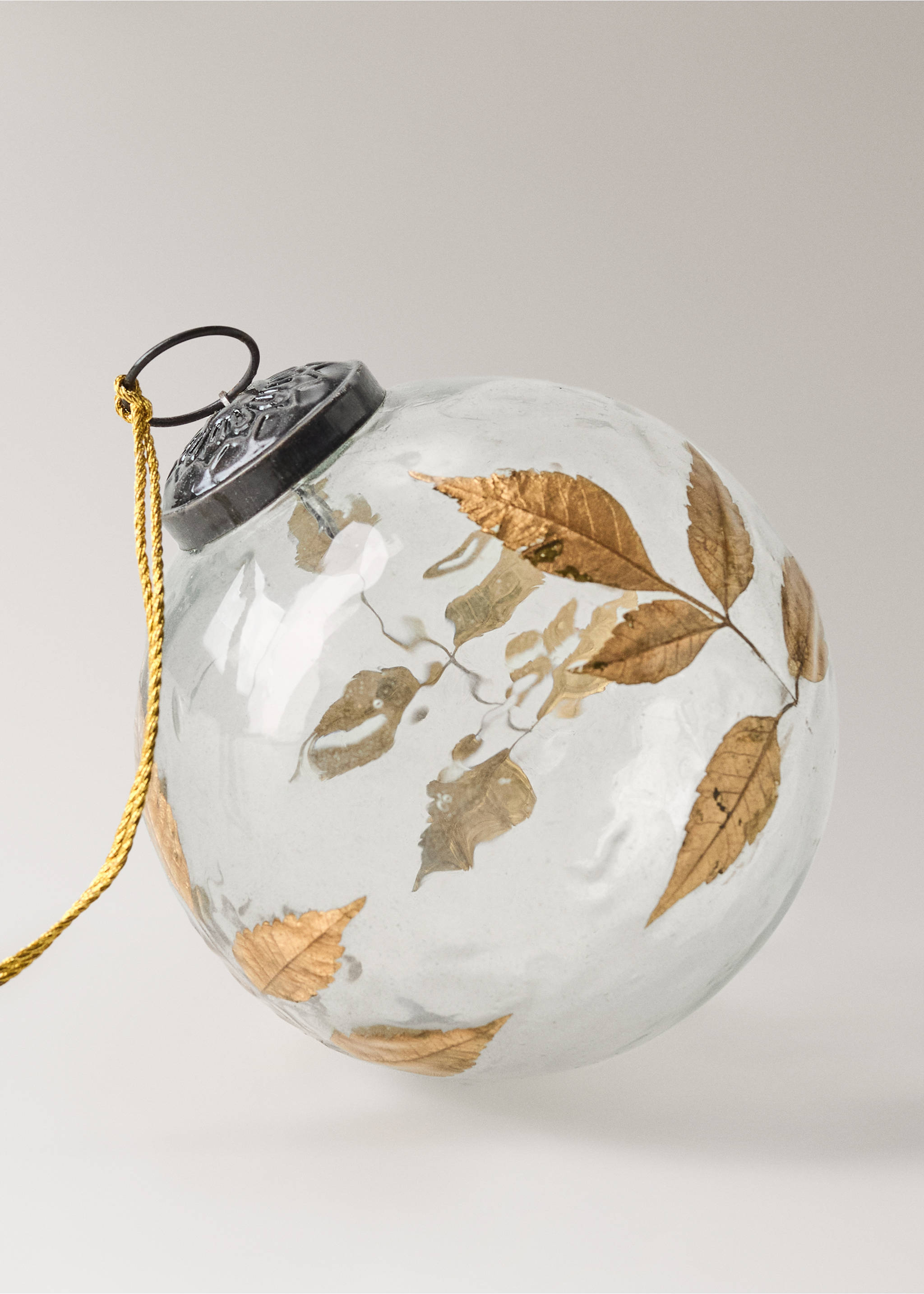 Transparent glass Christmas bauble with gold leaf print and cord., Gold. Ref: 37016731-00.