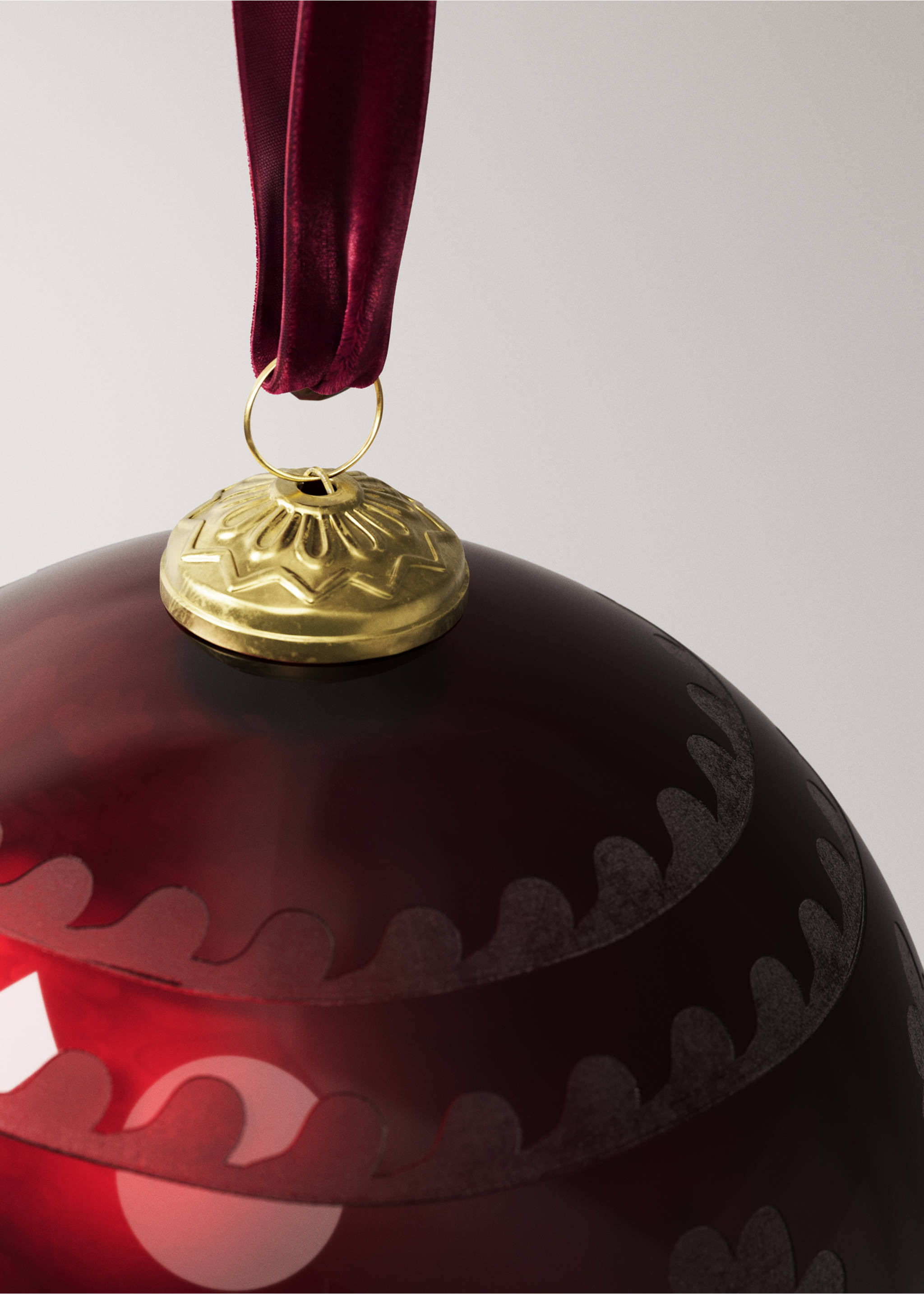Weihnachtsbaumschmuck in Kugelform - Detail des Artikels 2, Rot. Ref: 37016737-00.