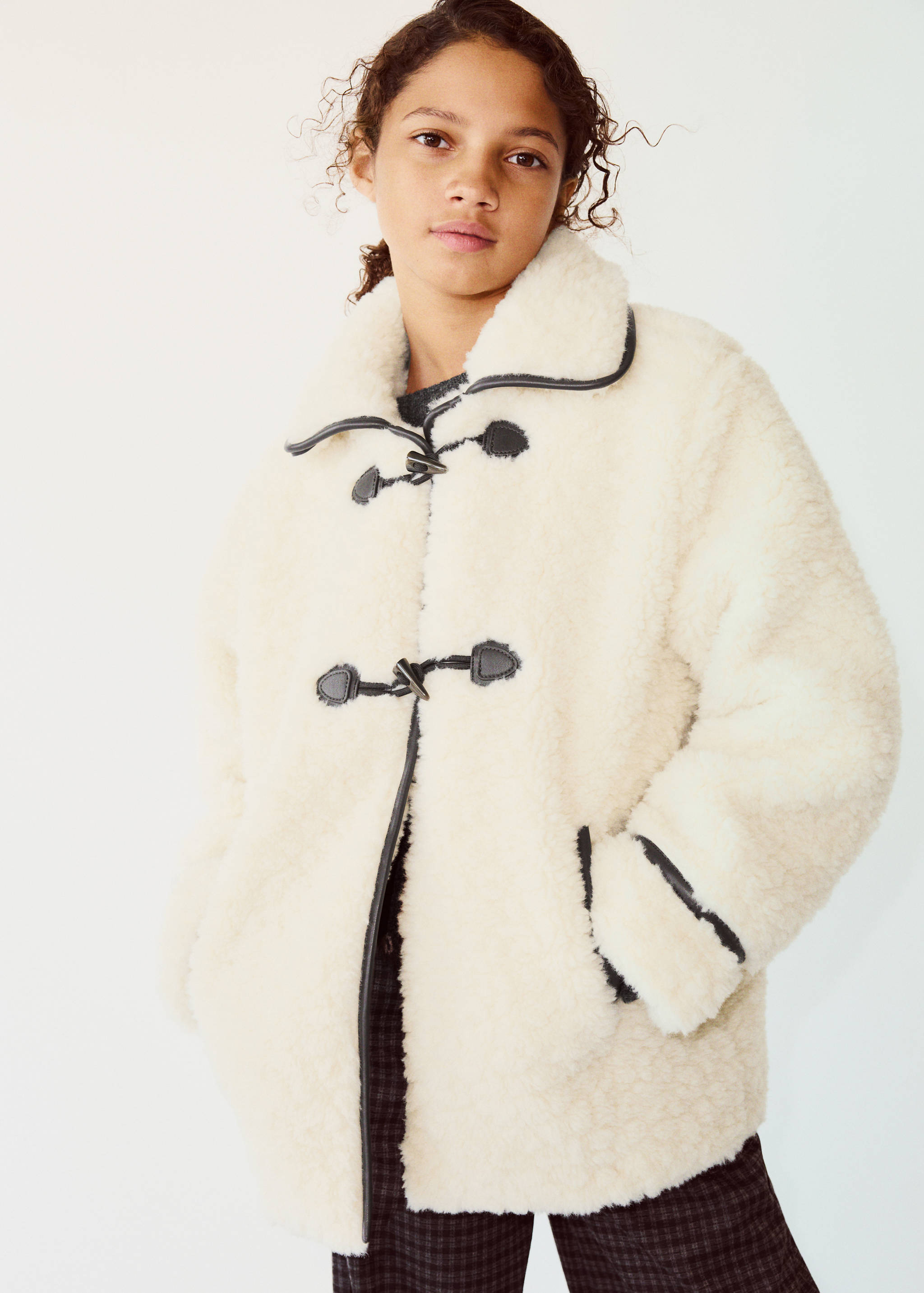 Shearling-effect coat - General plane