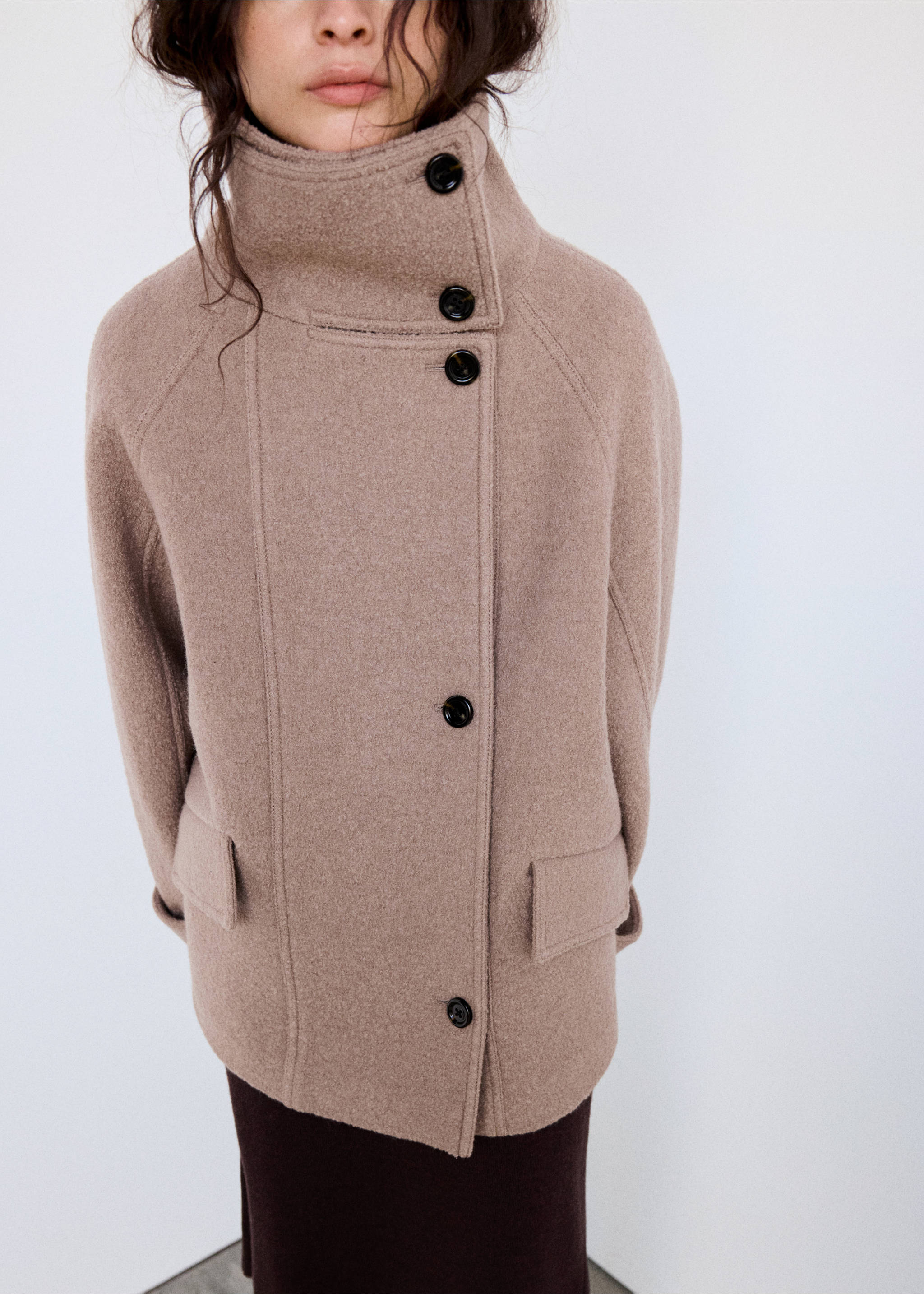 100% wool high-neck coat - Medium plane, Medium Brown. Ref: 37016747-00.