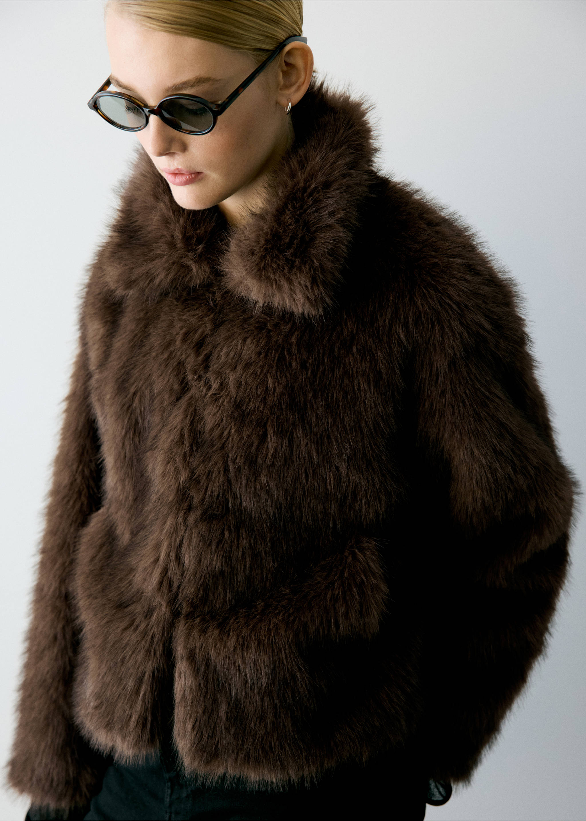 Coat volga - Medium plane, Brown. Ref: 37016748-00.