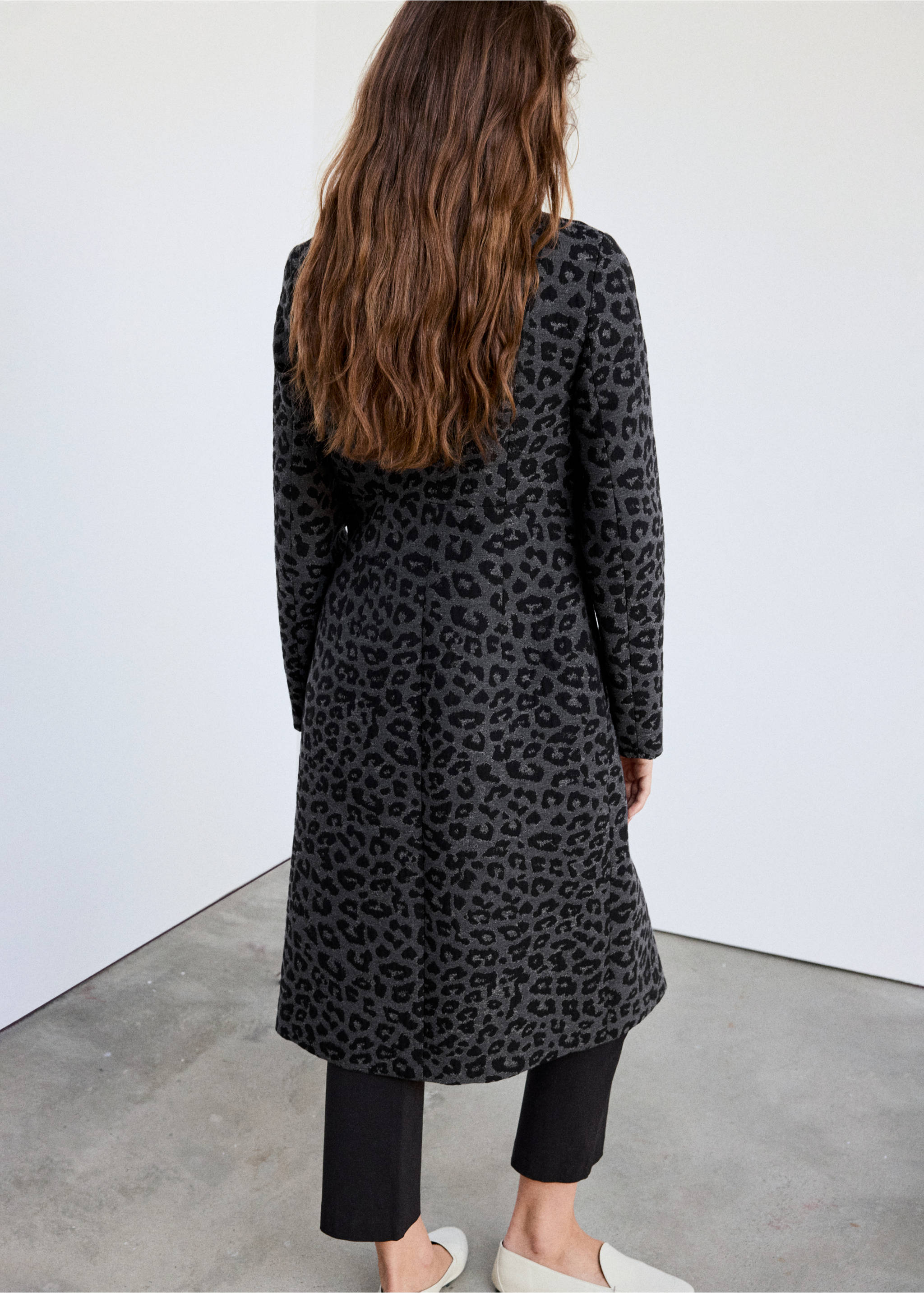 Leopard-print long coat - Reverse of the article, Grey. Ref: 37016752-00.