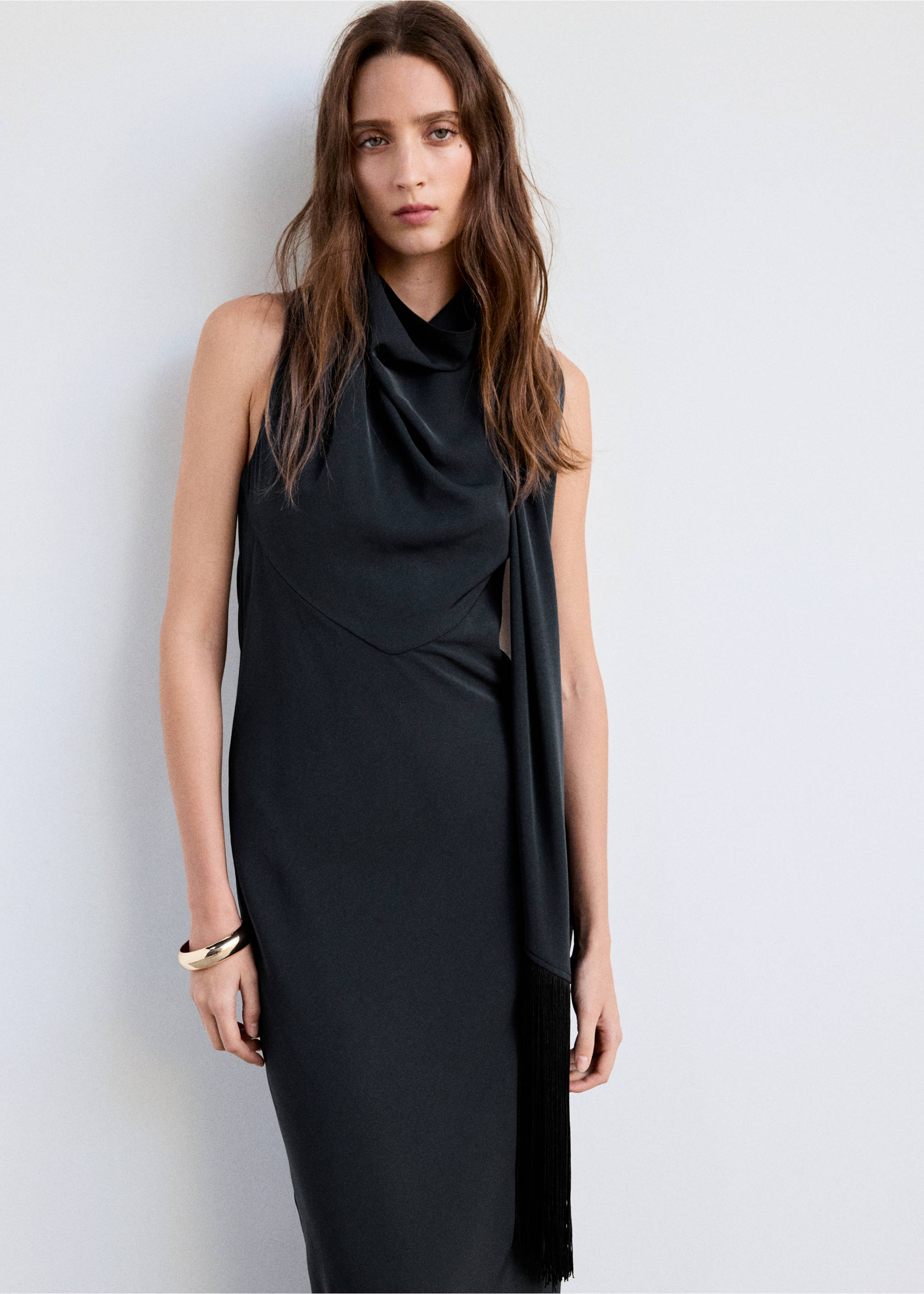 Drape-neck dress with scarf collar - Medium plane, Charcoal. Ref: 37017117-00.