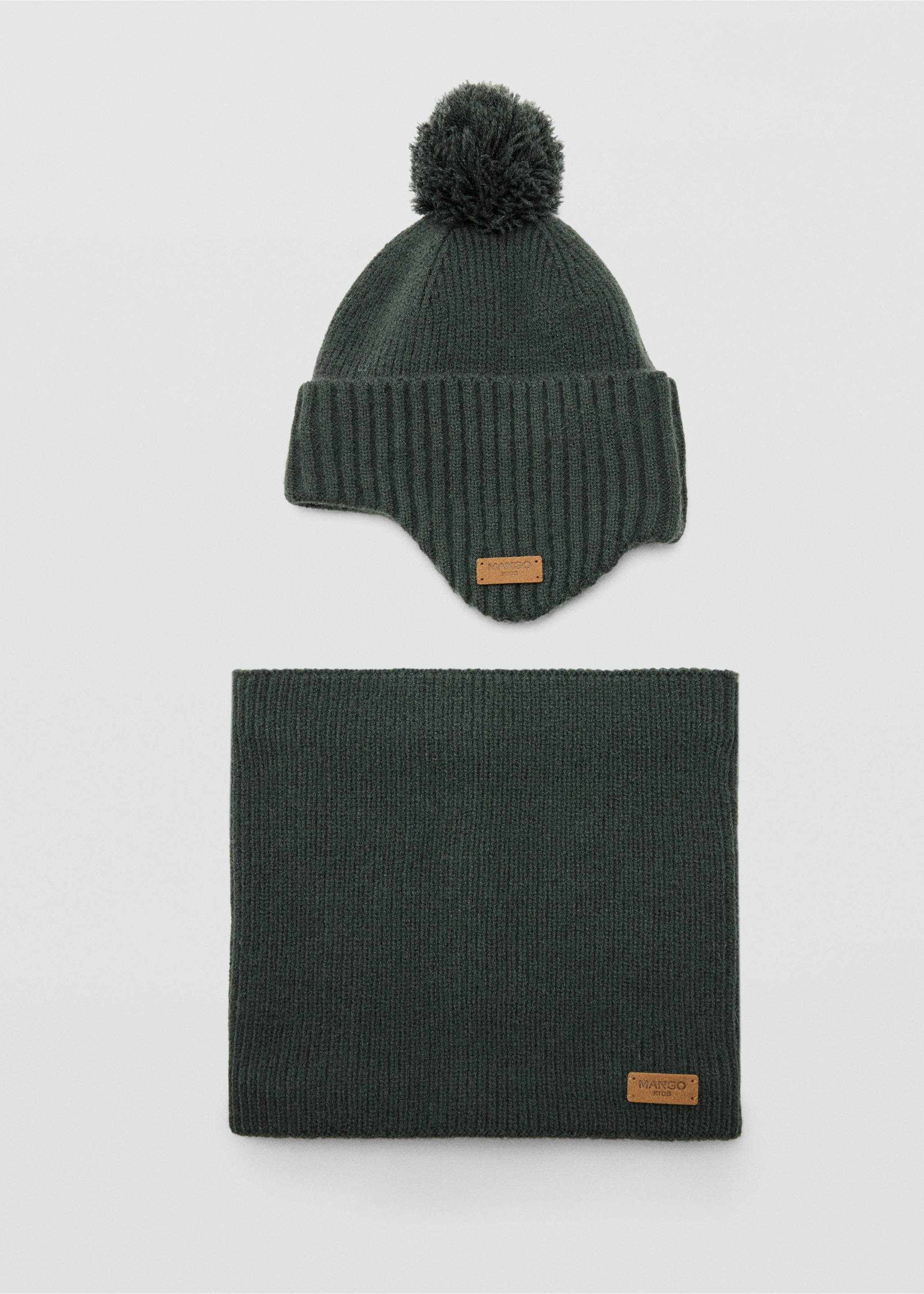 Ribbed scarf with relief logo - Details of the article 2, Khaki. Ref: 37017119-00.