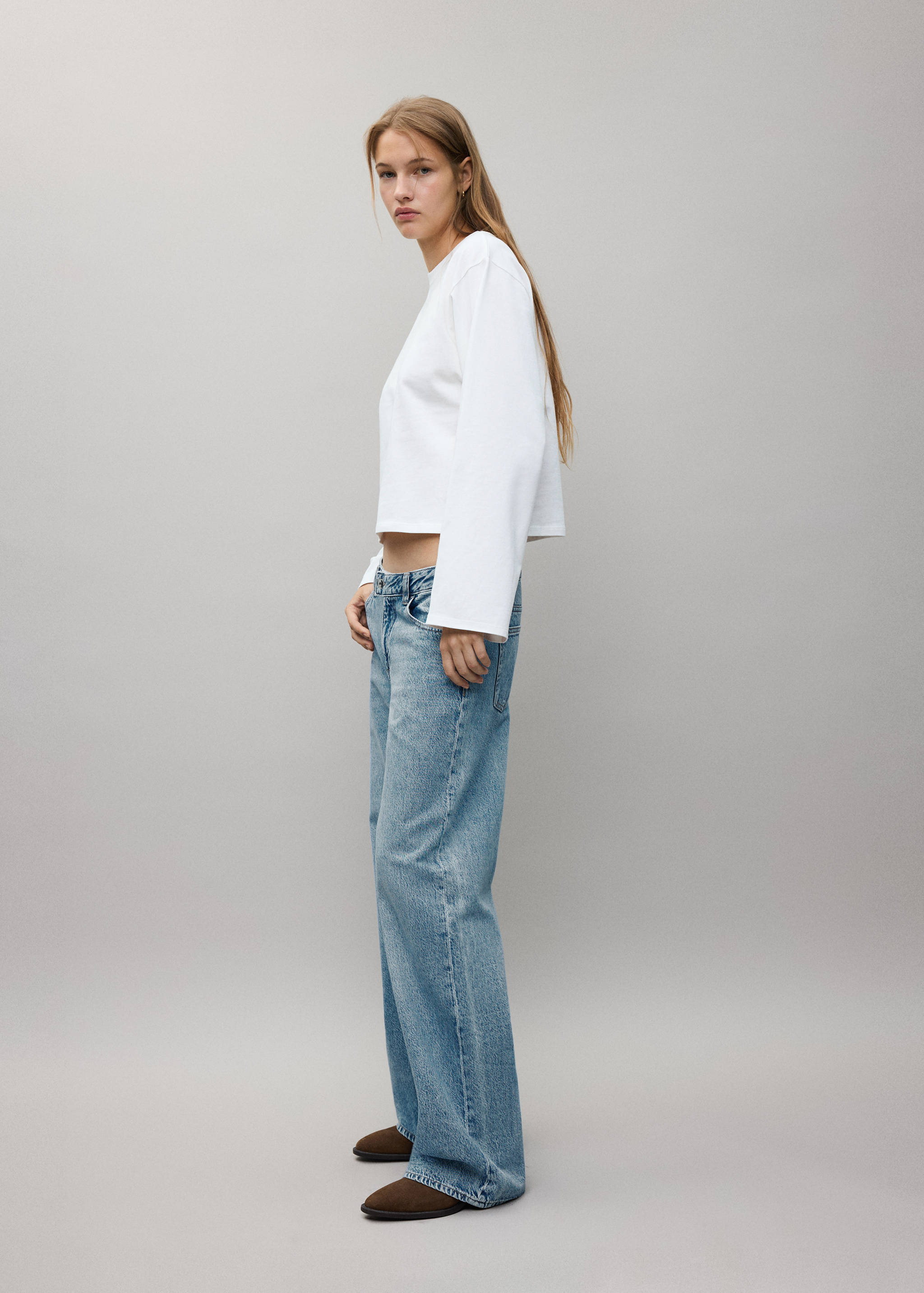 Wide-leg jeans with crossover closure - Medium plane