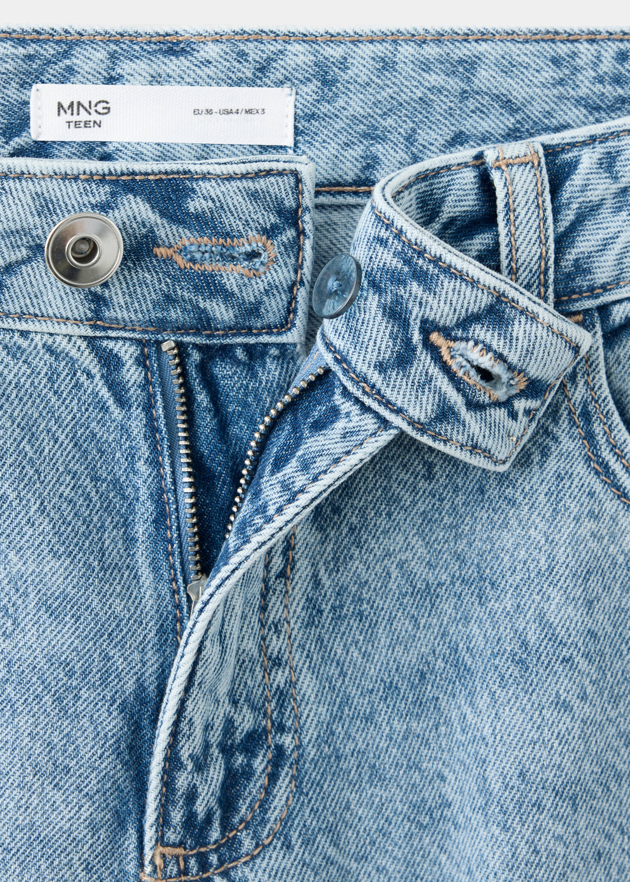 Wide-leg jeans with crossover closure - Details of the article 8