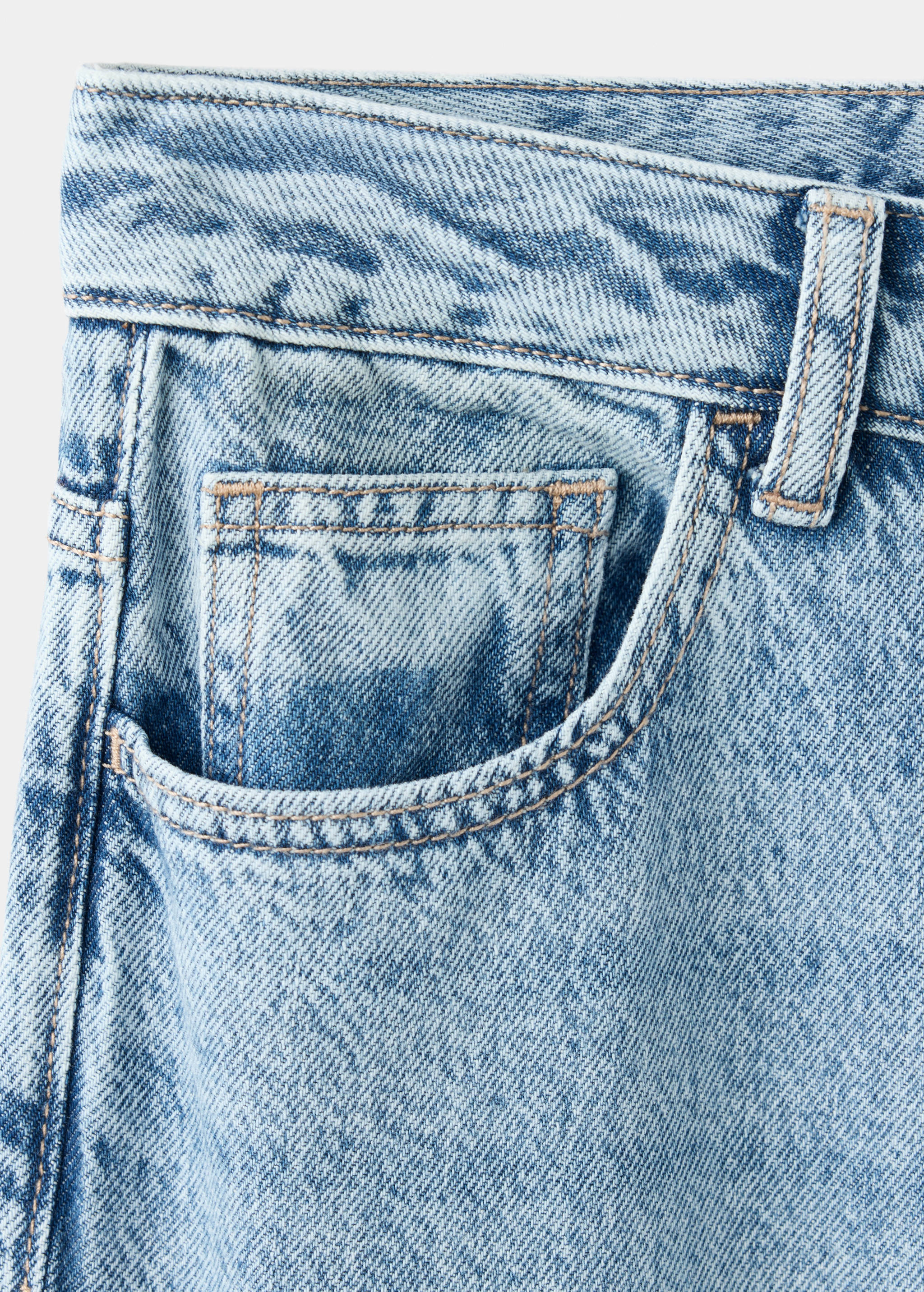 Wide-leg jeans with crossover closure - Details of the article 0