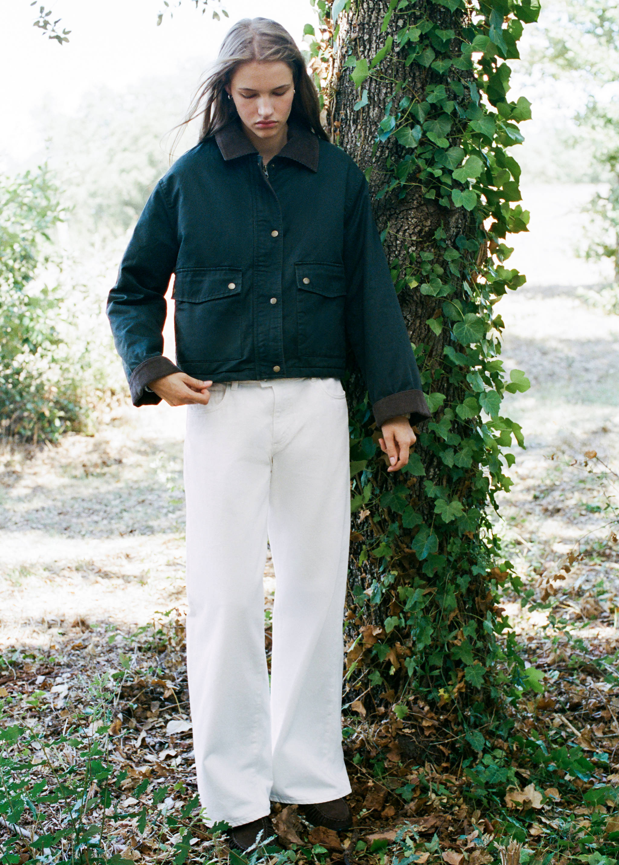 Wide-leg jeans with crossover closure - Medium plane
