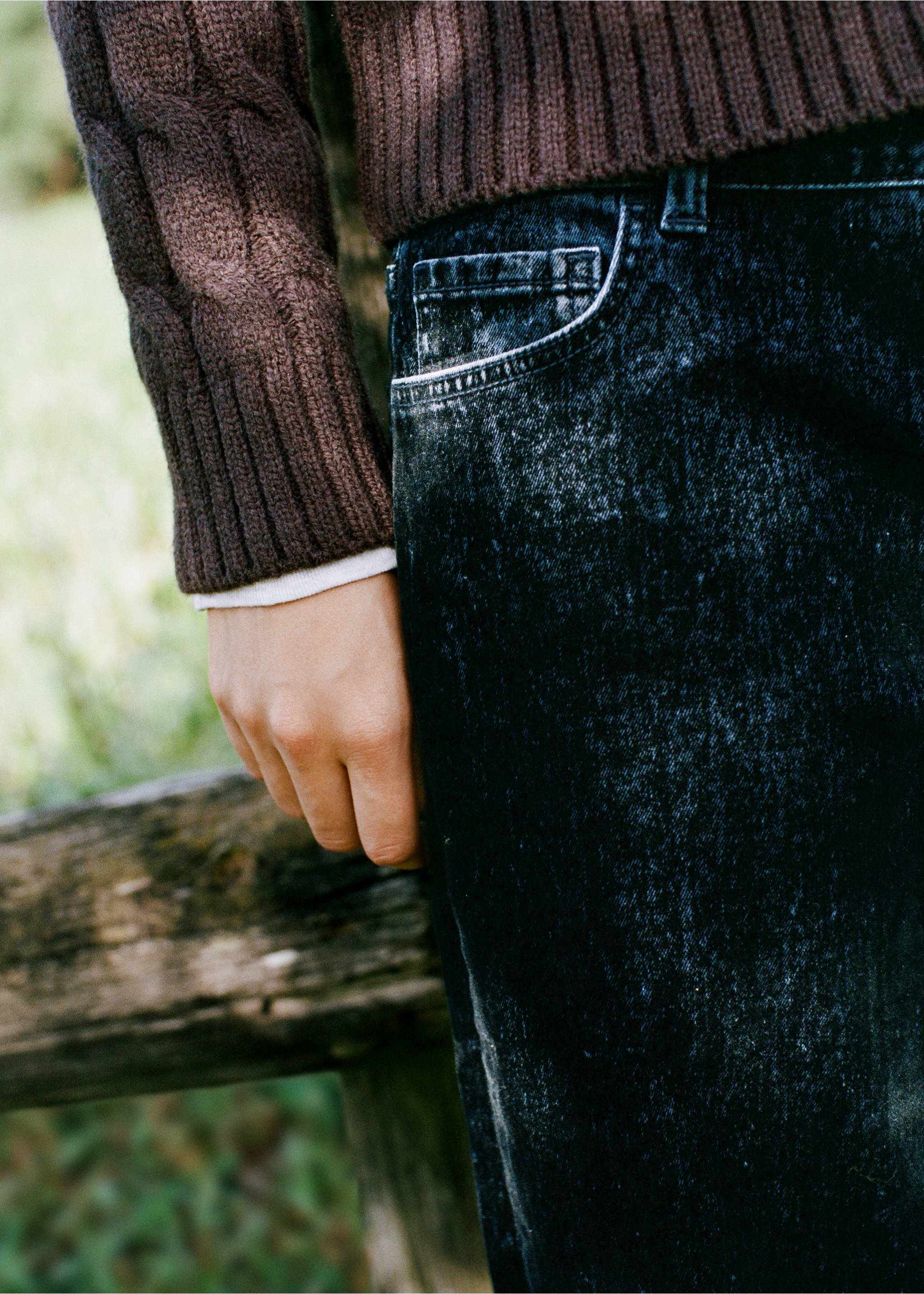 Velvet wide-leg jeans - Details of the article 2, Navy. Ref: 37017135-00.