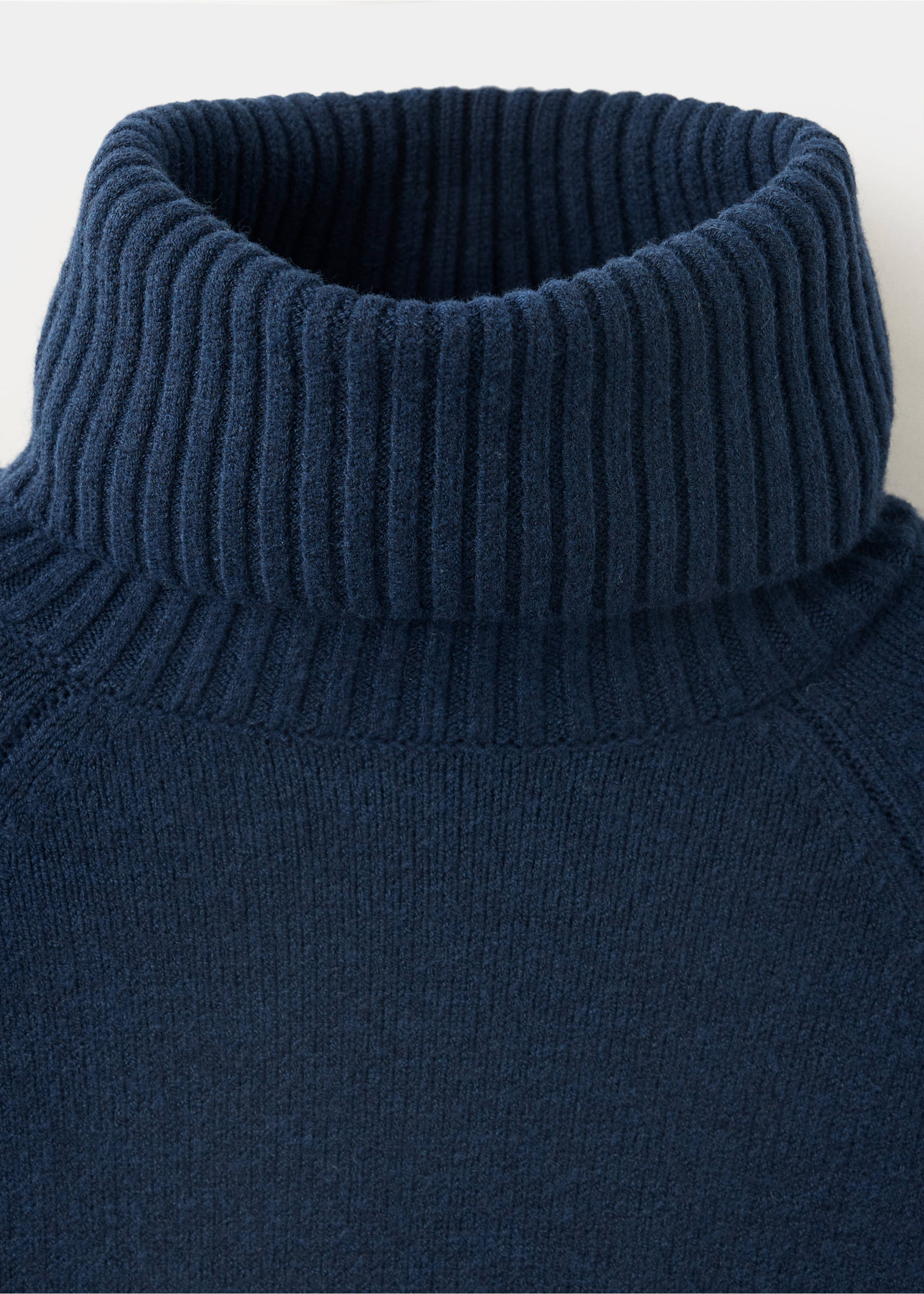 Turtle neck sweater - Details of the article 8, Navy. Ref: 37017139-00.