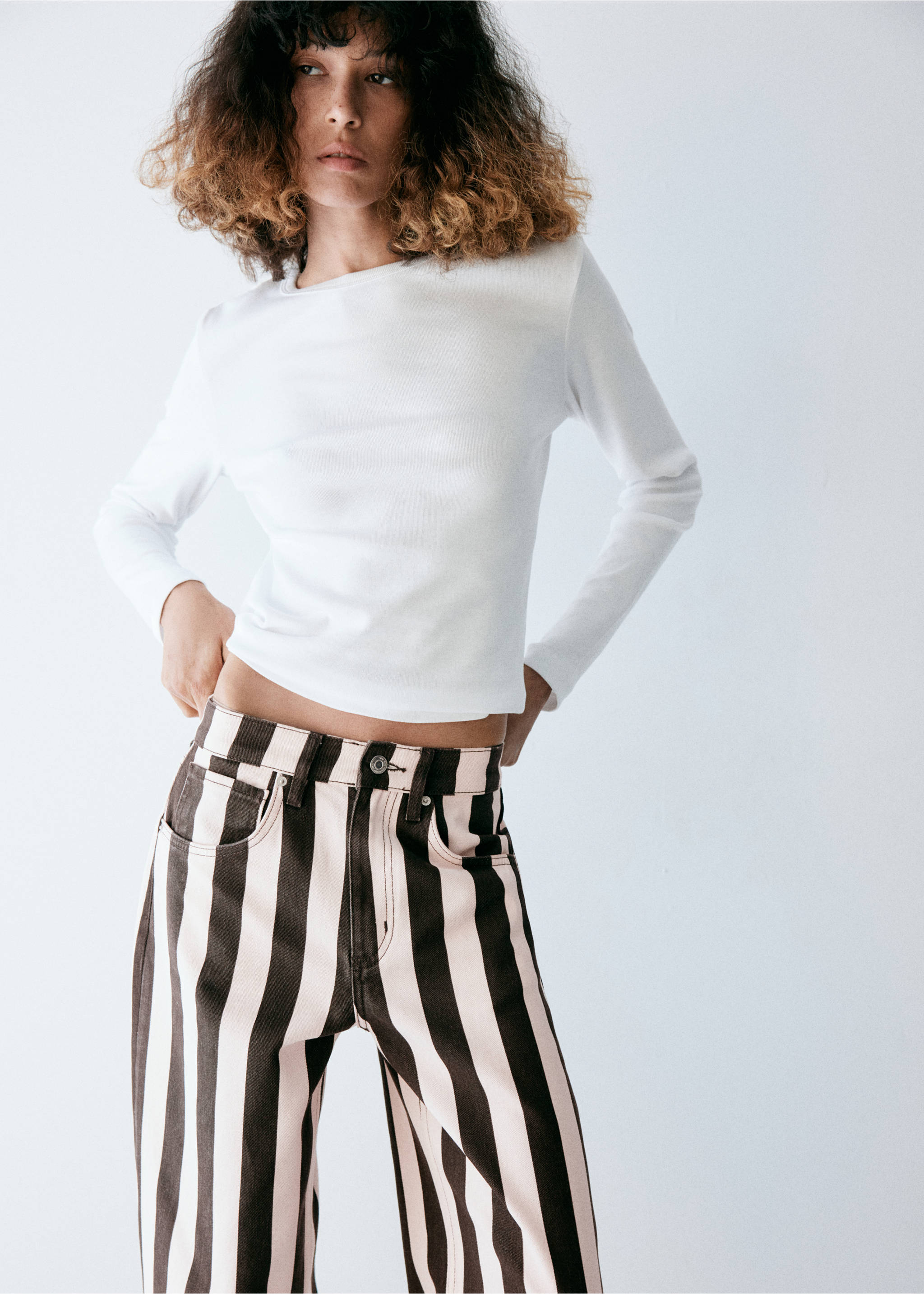 100% cotton striped trousers - Details of the article 1, Ecru. Ref: 37017142-00.