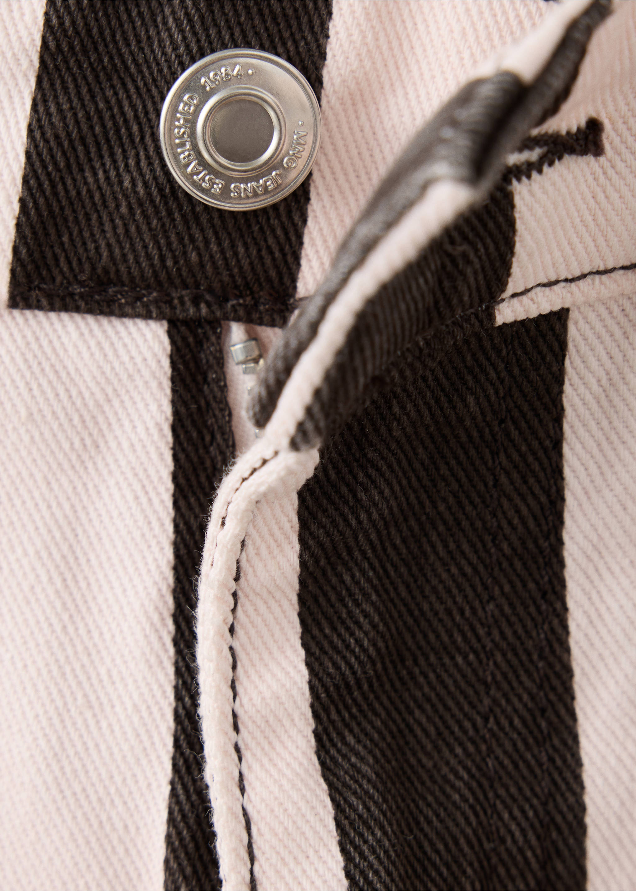 100% cotton striped trousers - Details of the article 8, Ecru. Ref: 37017142-00.
