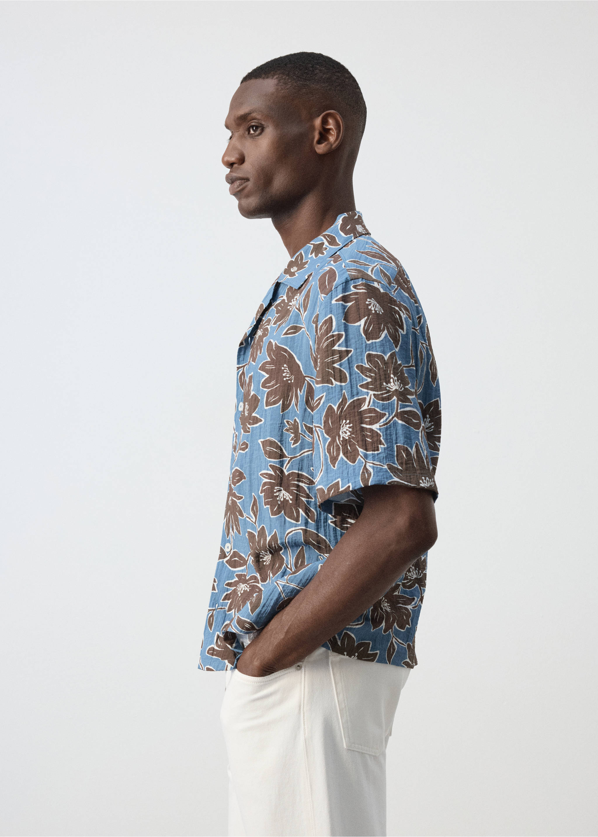 CAMISA FLORM - Detalle del artículo 2, Marrón. Ref: 37017775-00.