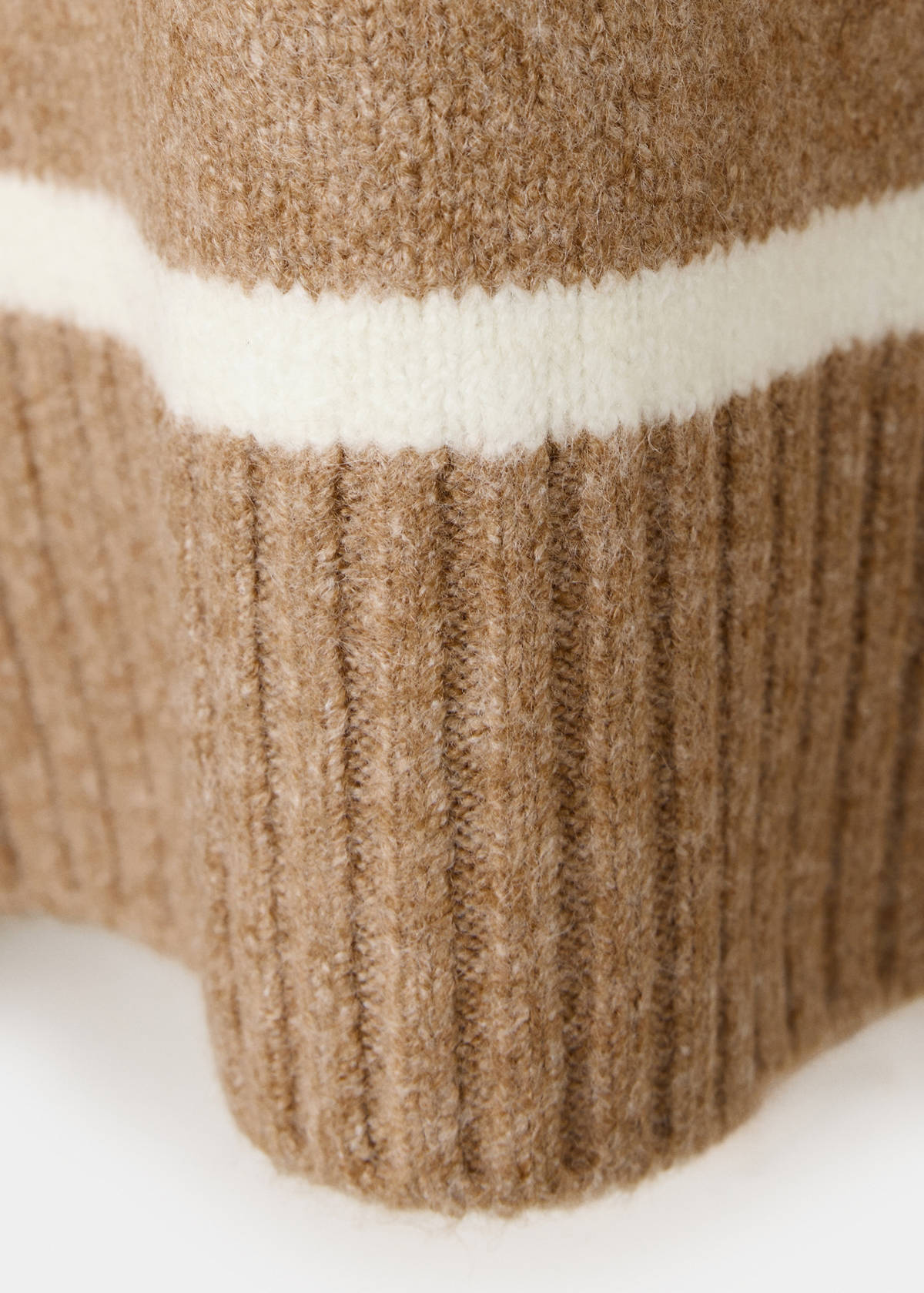 Round-neck striped sweater — Medium Brown