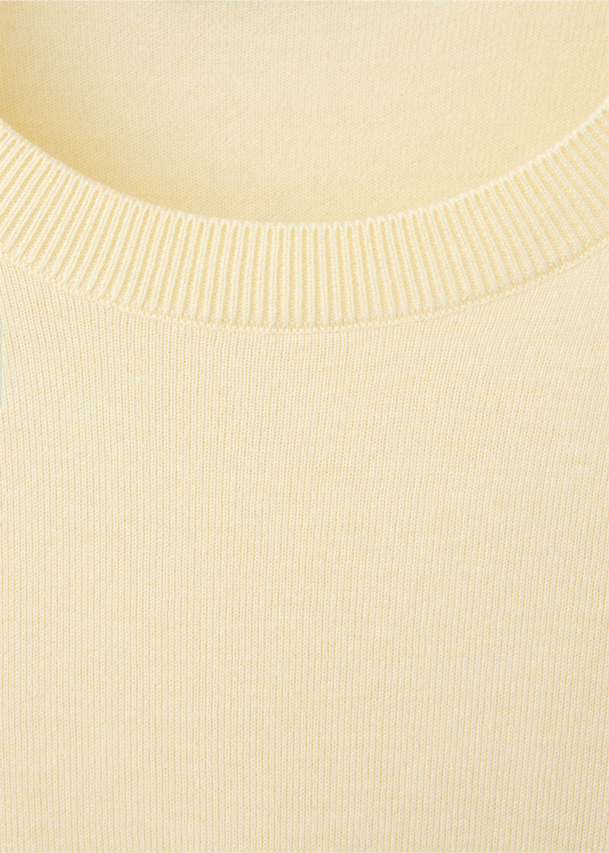 Round-neck knitted sweater - Details of the article 8, Pastel Yellow. Ref: 37017777-00.