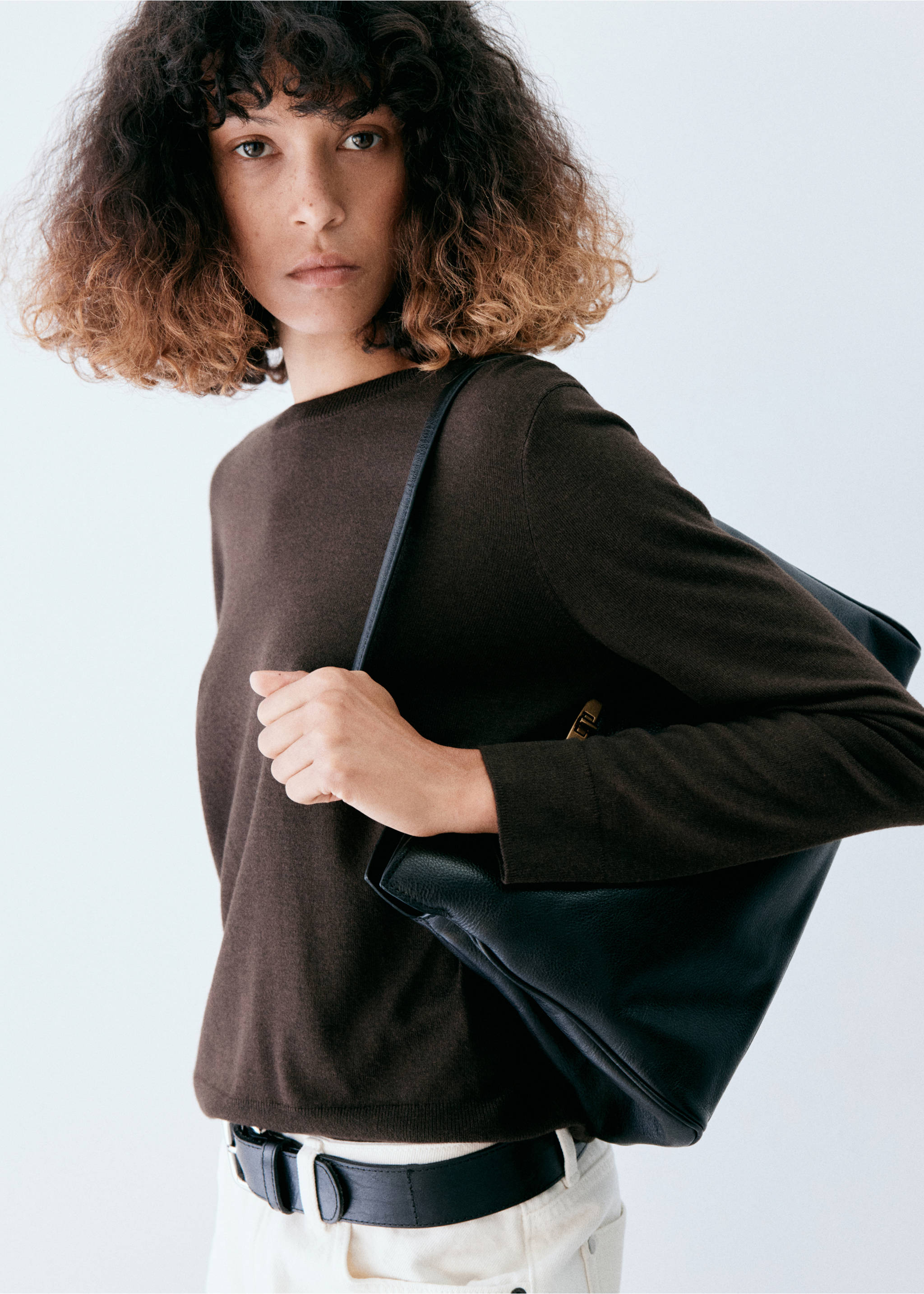 Round-neck knitted sweater - Details of the article 1, Brown. Ref: 37017777-00.