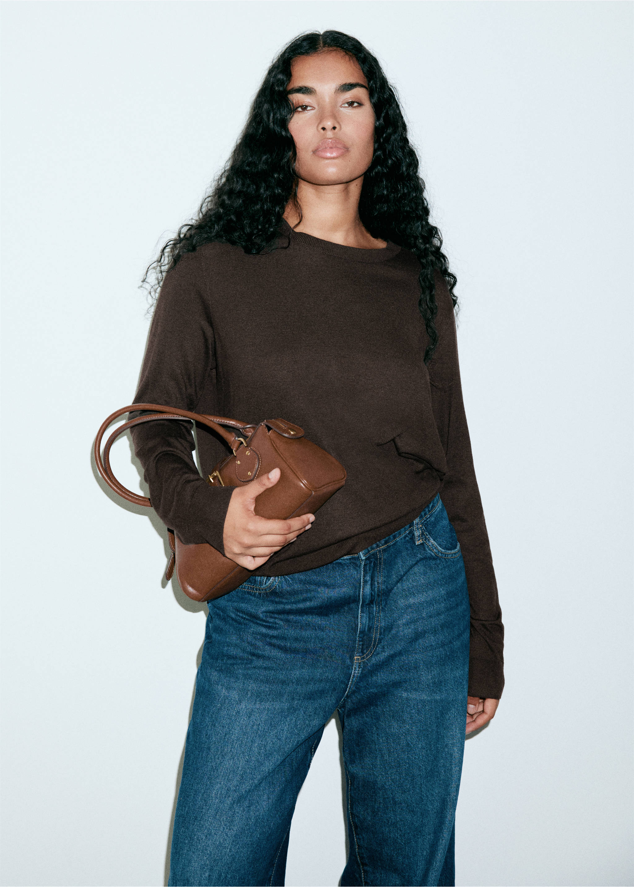 Round-neck knitted sweater - Details of the article 6, Brown. Ref: 37017777-00.