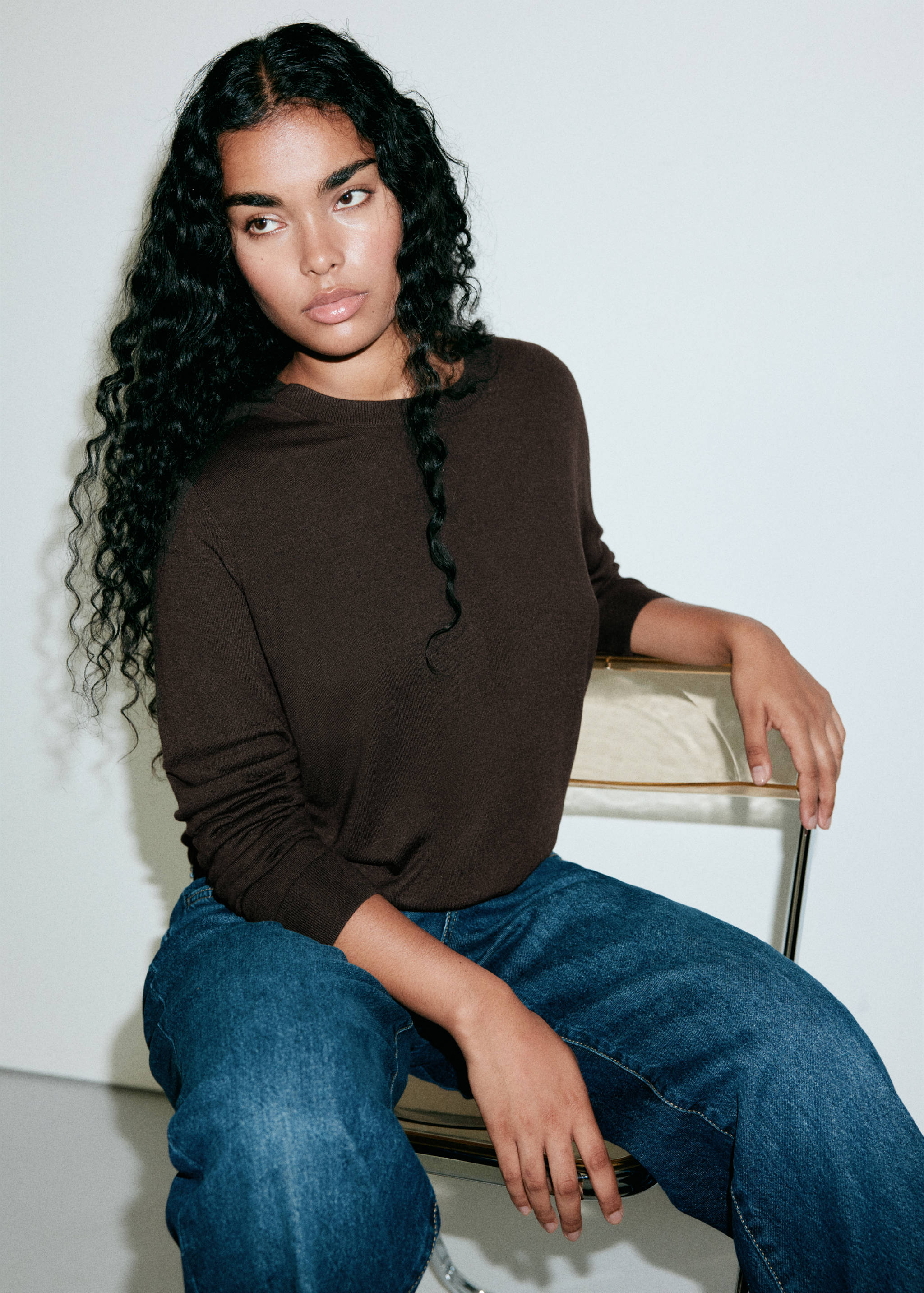 Round-neck knitted sweater - Details of the article 4