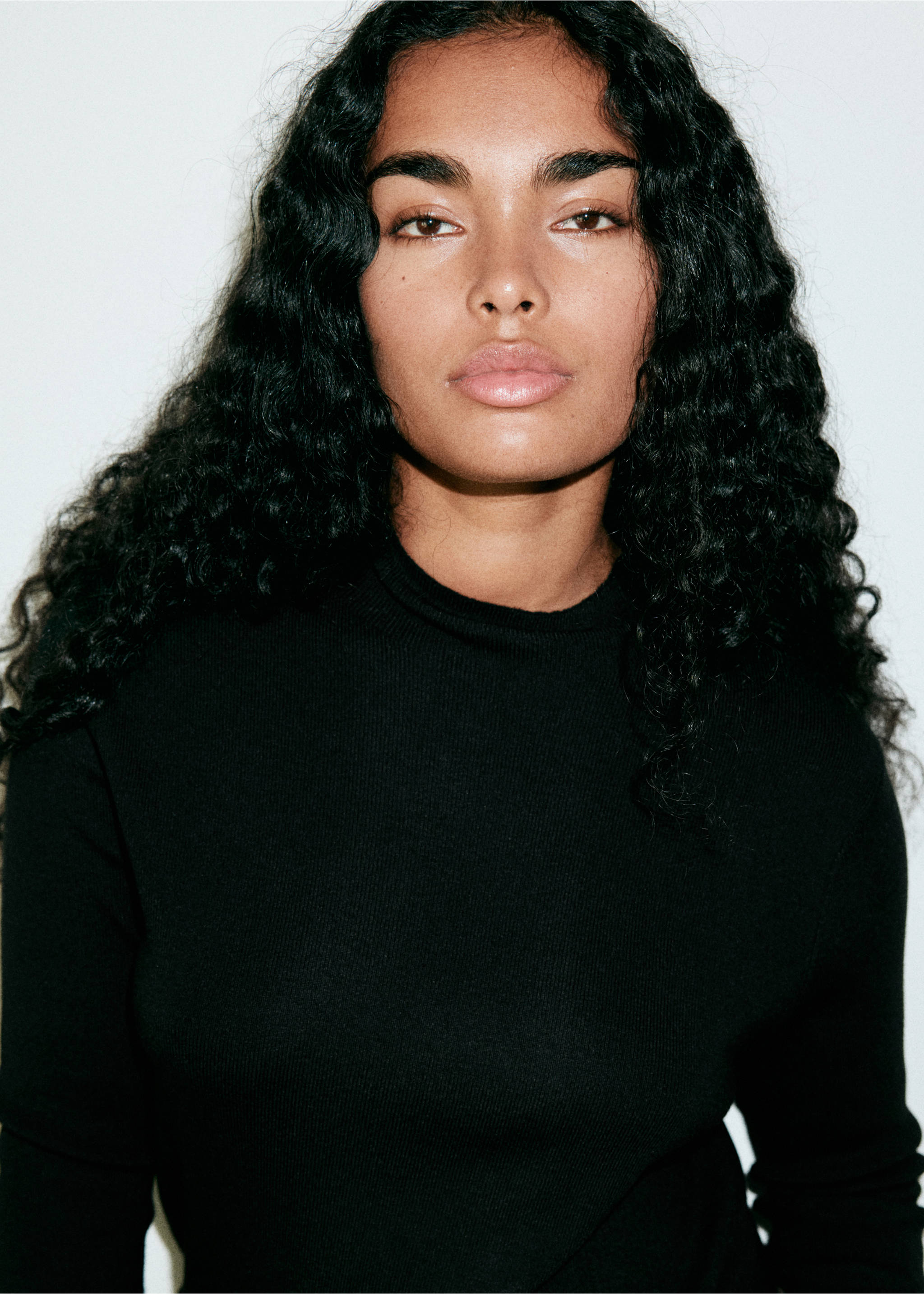 Knitted sweater with perkins neck - Details of the article 6, Black. Ref: 37017778-00.
