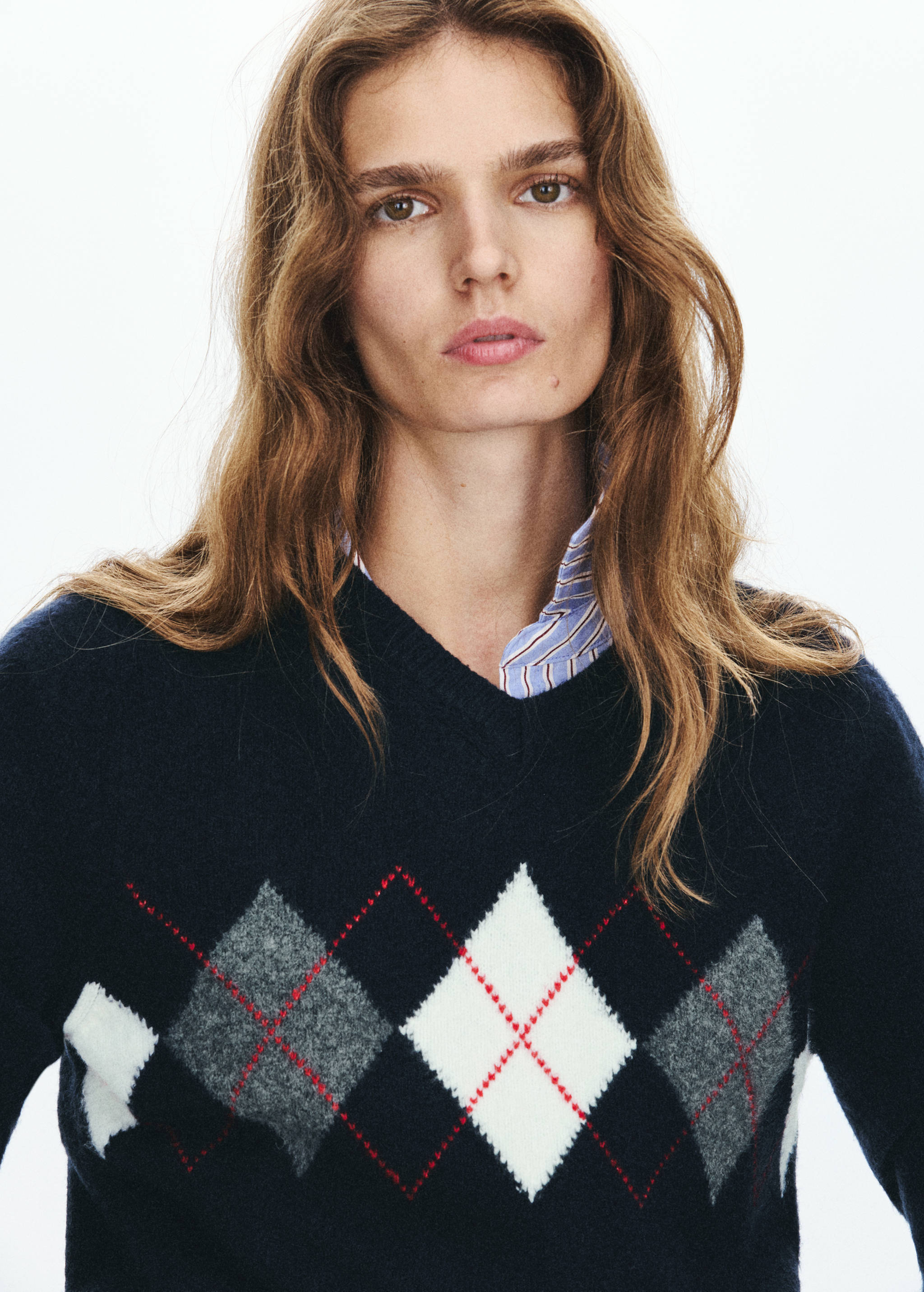 Diamond pattern V-neck jumper - Details of the article 3
