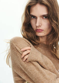 Diamond pattern V-neck jumper — Medium Brown 4
