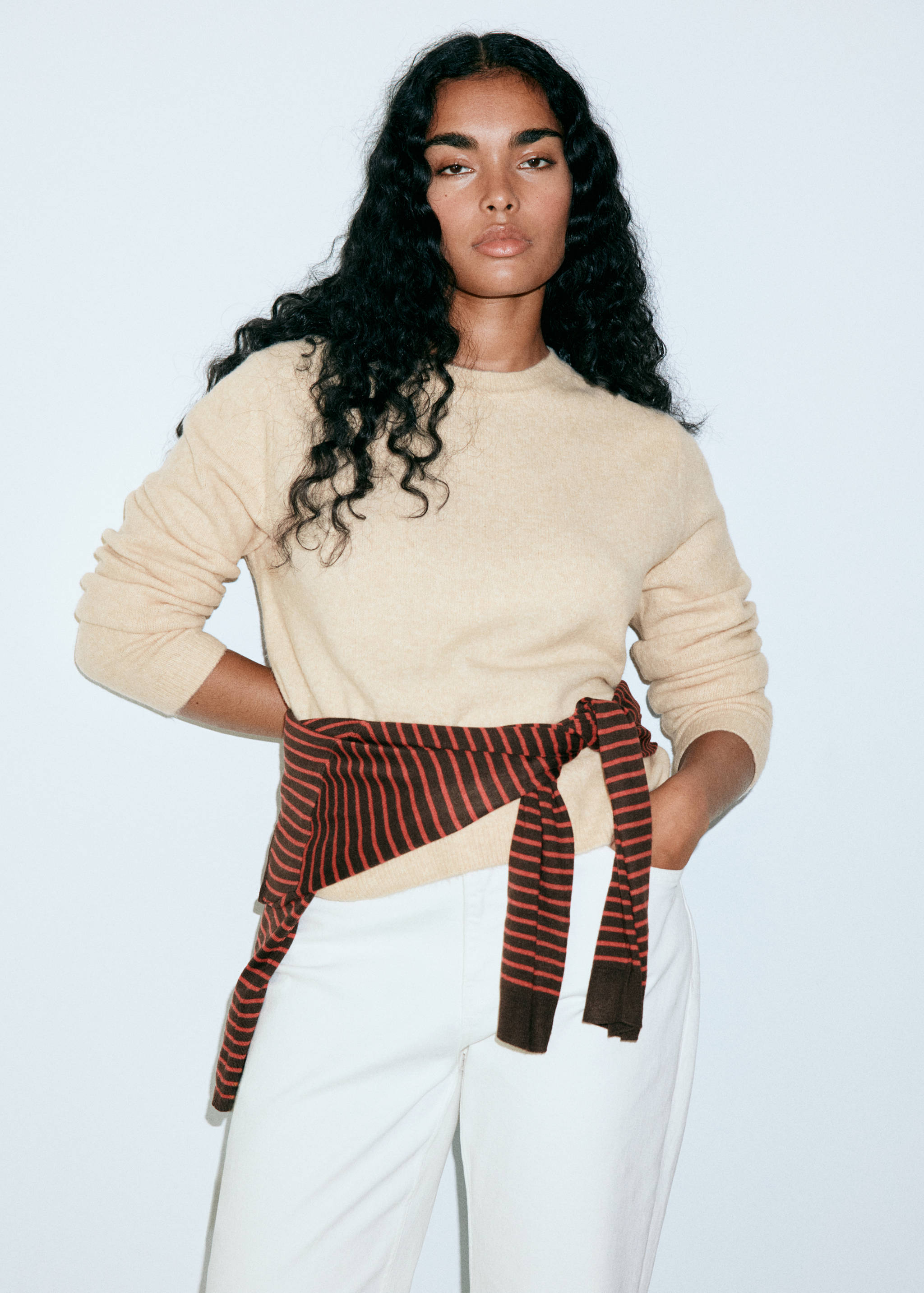 Round-neck knitted sweater - Details of the article 6