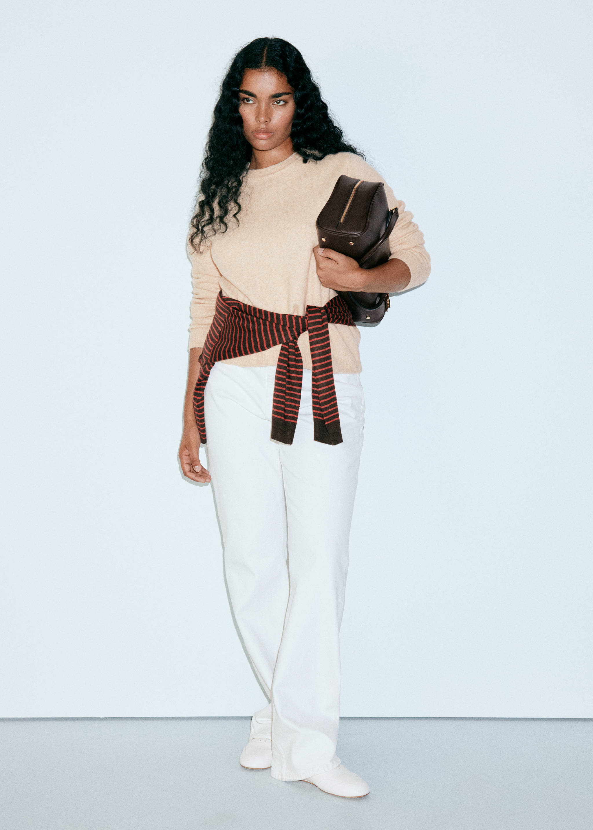 Round-neck knitted sweater - Details of the article 5
