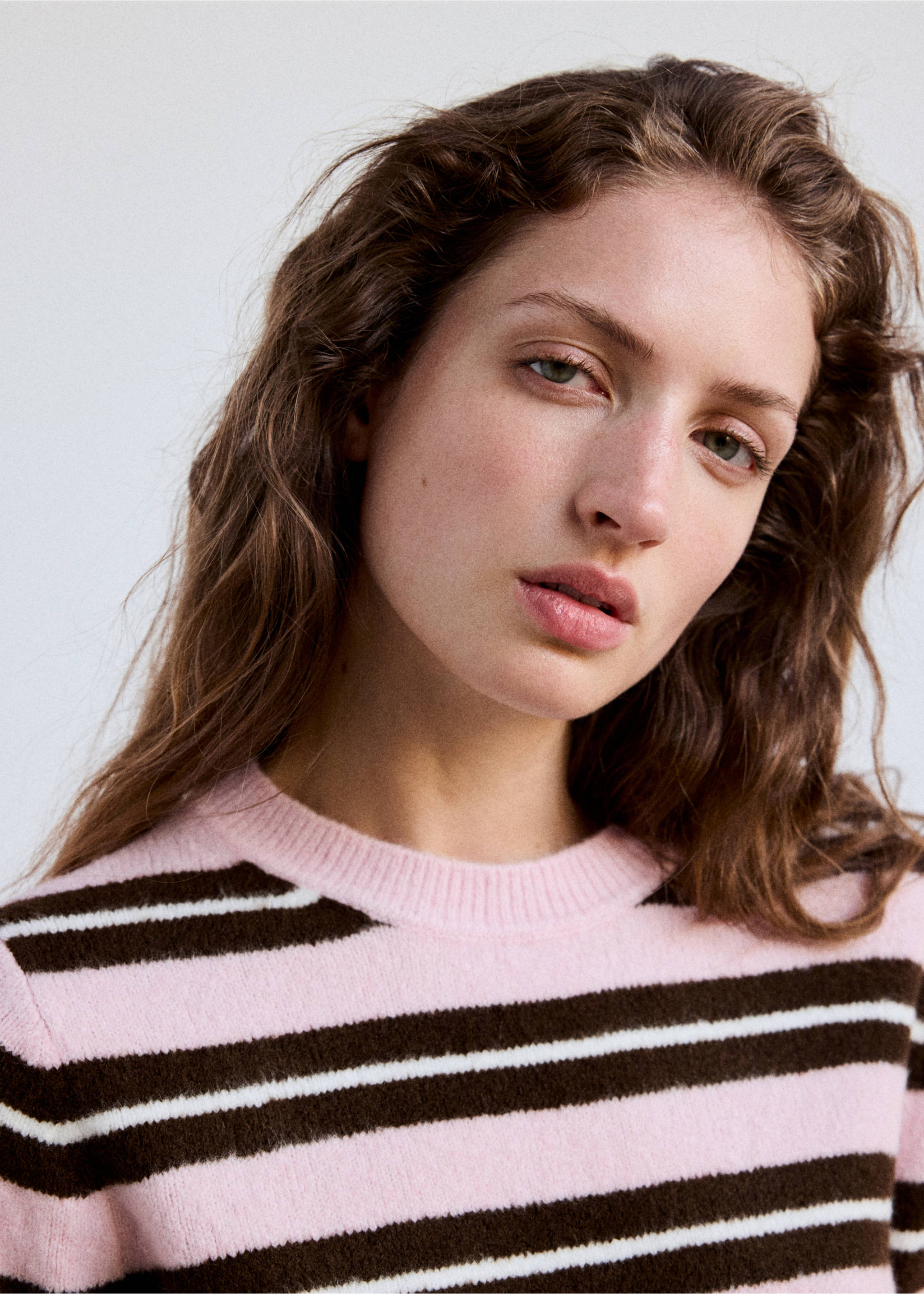 Round-neck knitted sweater - Details of the article 1, Light Pink. Ref: 37017783-00.