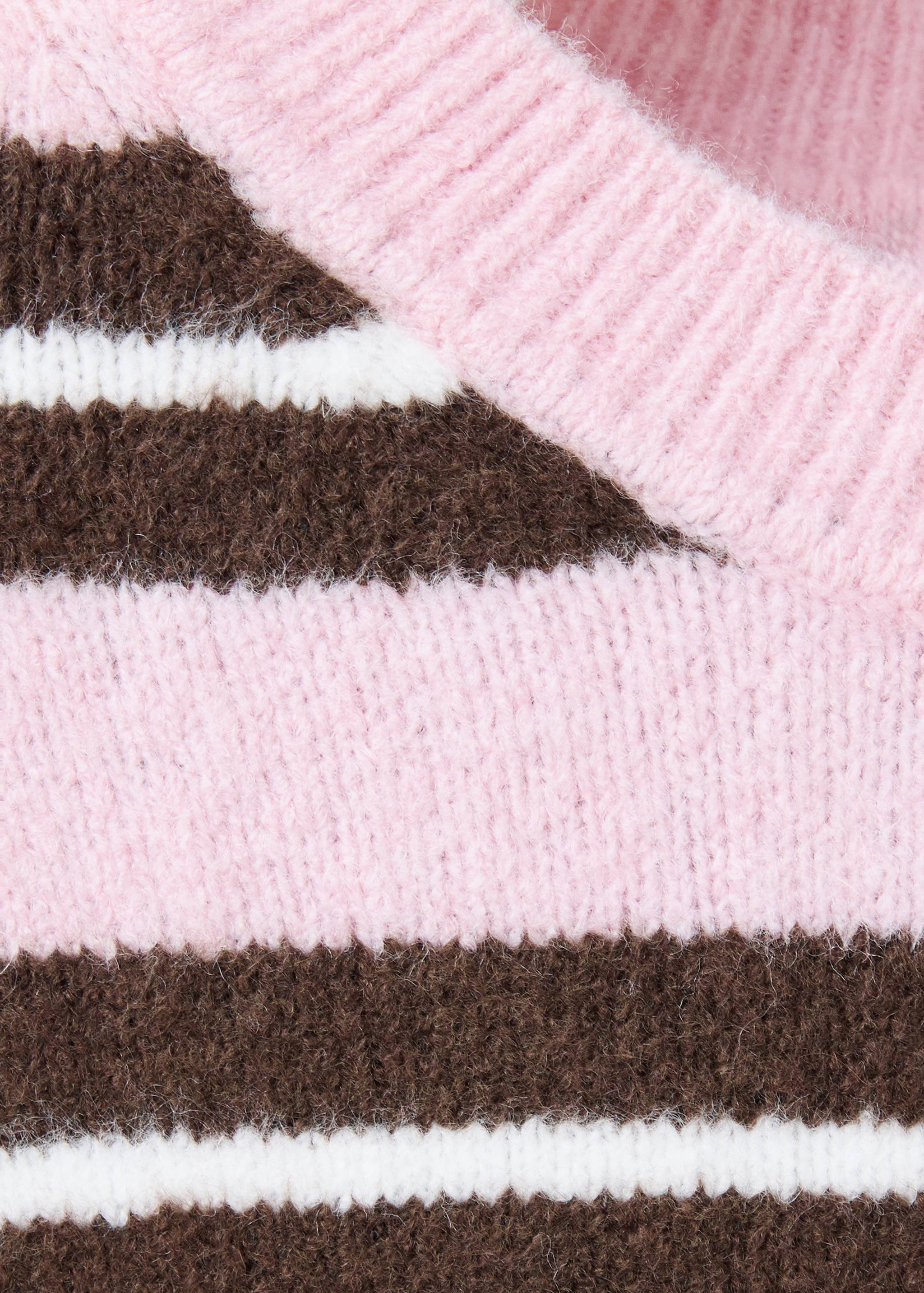 Round-neck knitted sweater - Details of the article 8