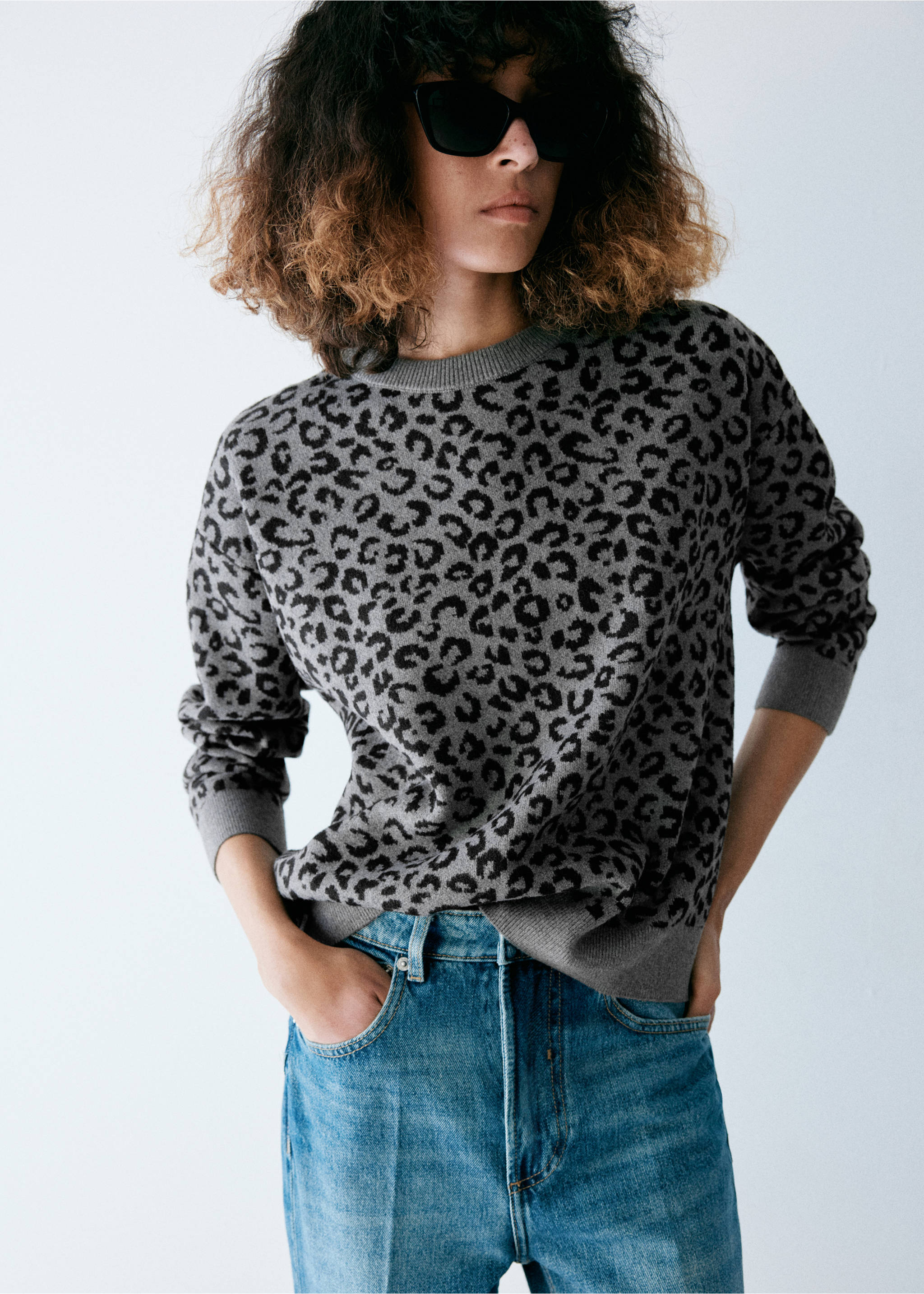 Gebreide trui met animal print - Middenvlak, Mediumgrijs. Ref: 37017789-00.