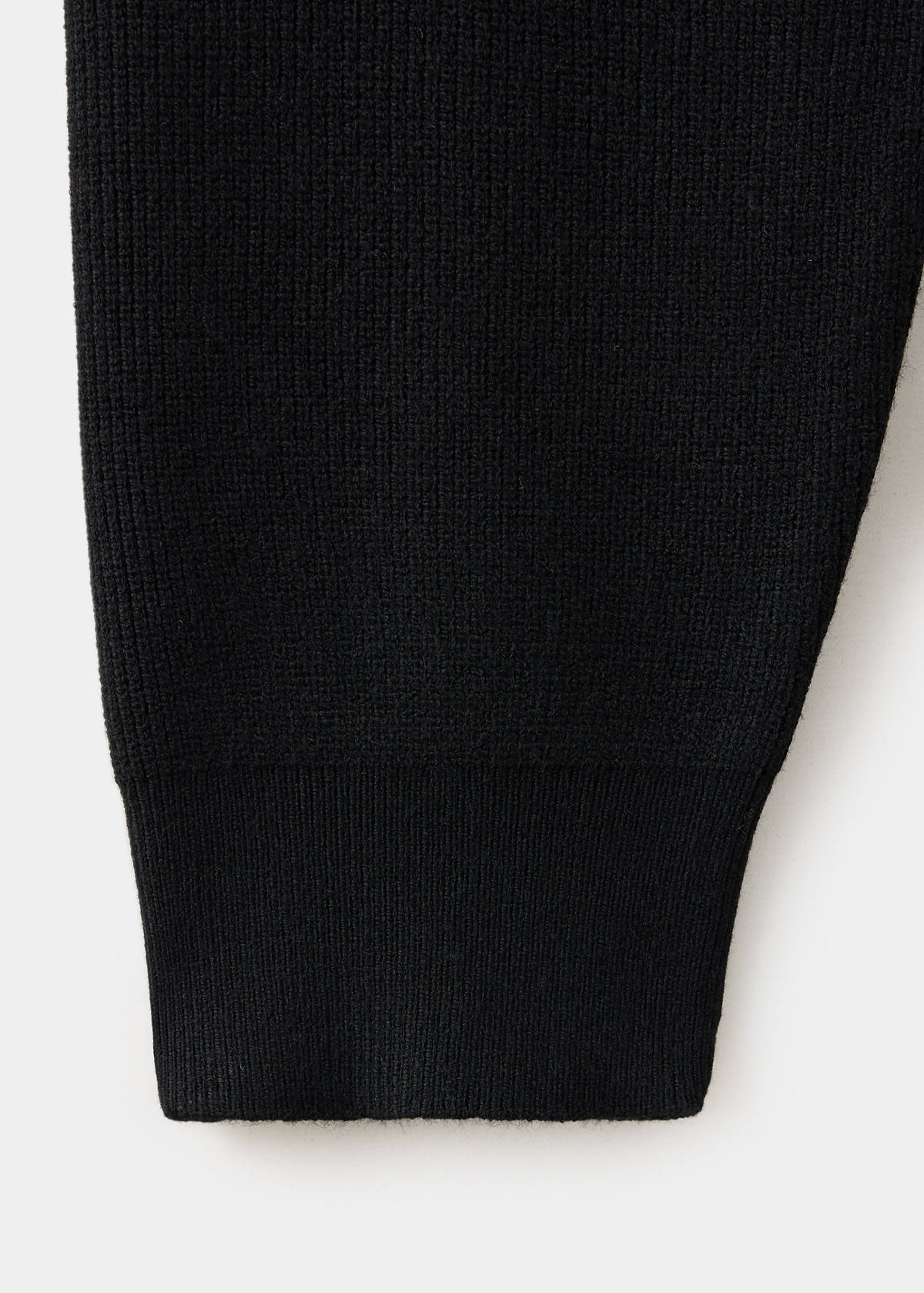 V-neck lace jumper — Black