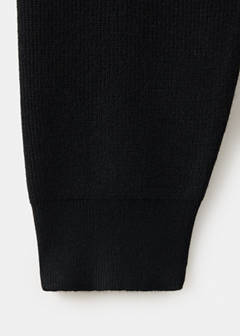 V-neck lace jumper — Black 9