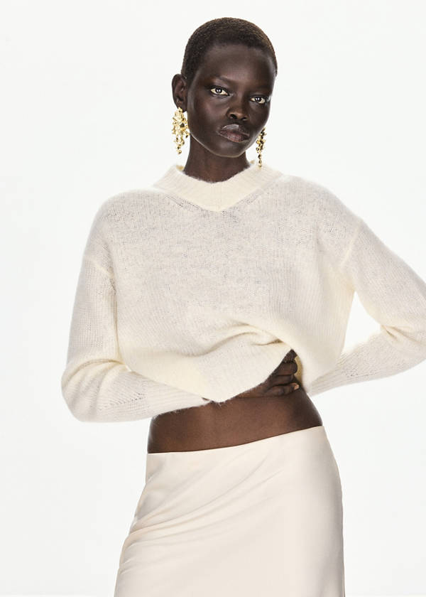 V-neck alpaca blend jumper — Ecru