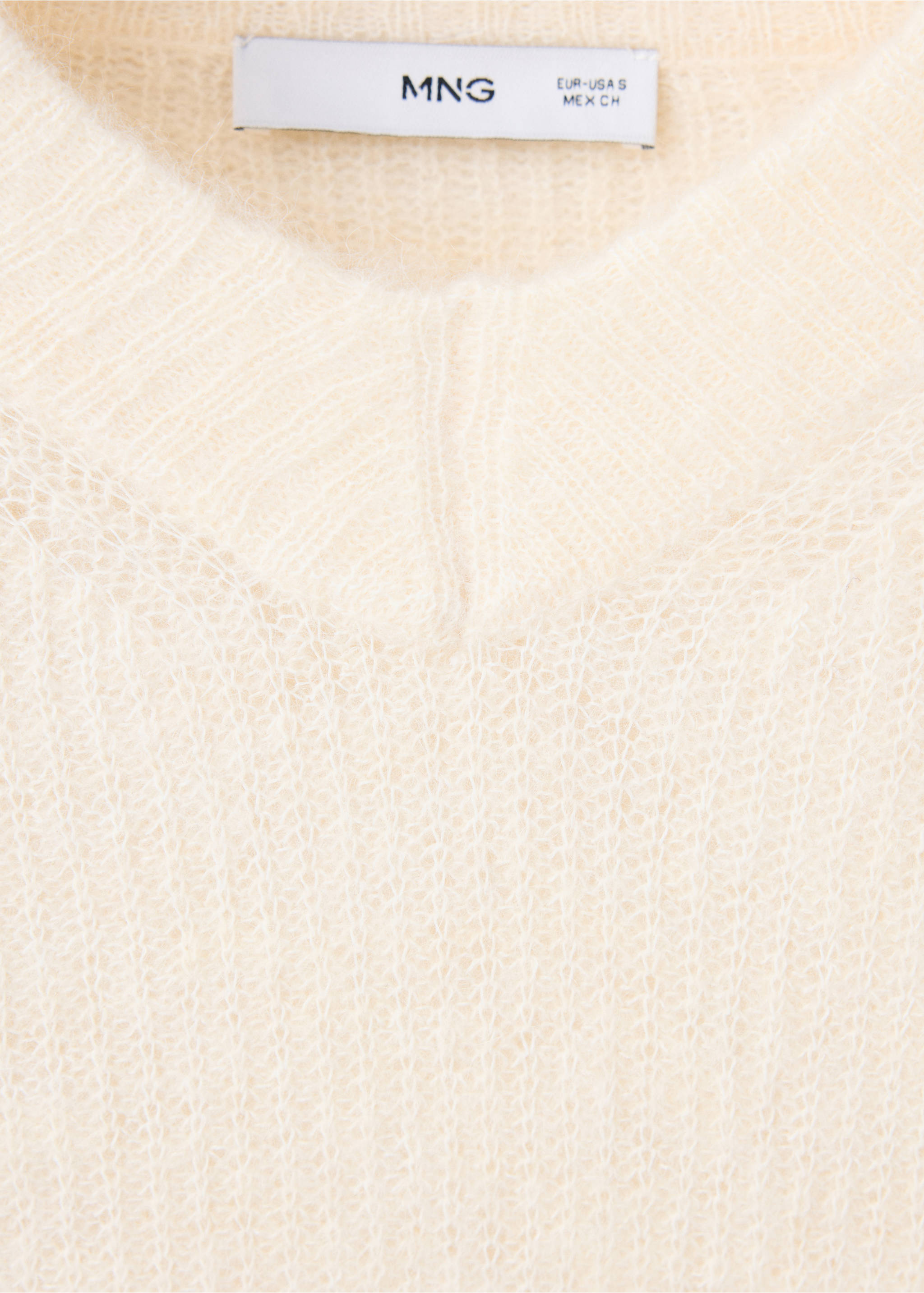 V-neck alpaca blend jumper - Details of the article 8, Ecru. Ref: 37017791-00.