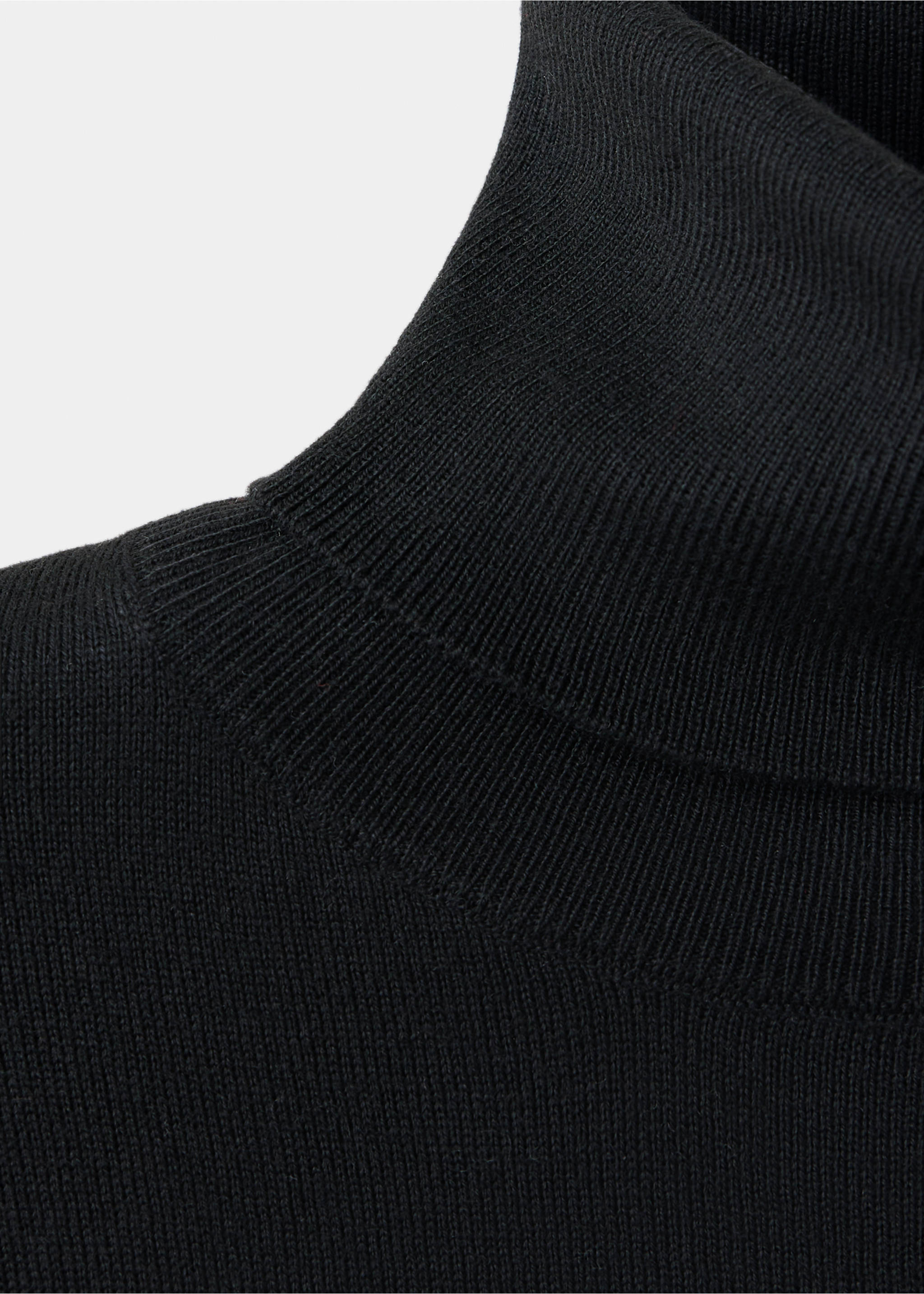 Pull-over maille col roulé - Détail de l'article 8, Noir. Ref: 37017793-00.