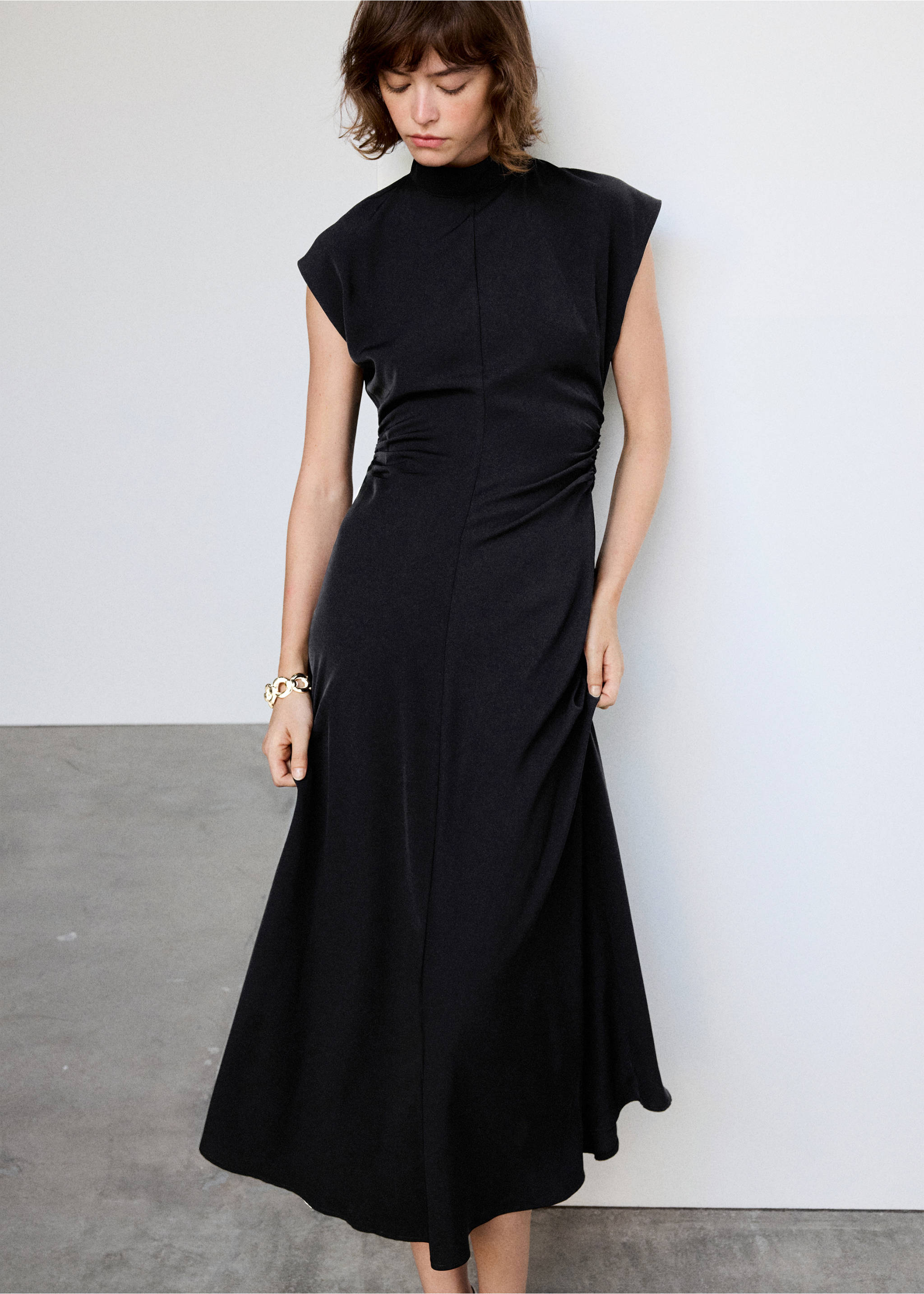 Gathered funnel neck dress - Medium plane, Black. Ref: 37017799-00.