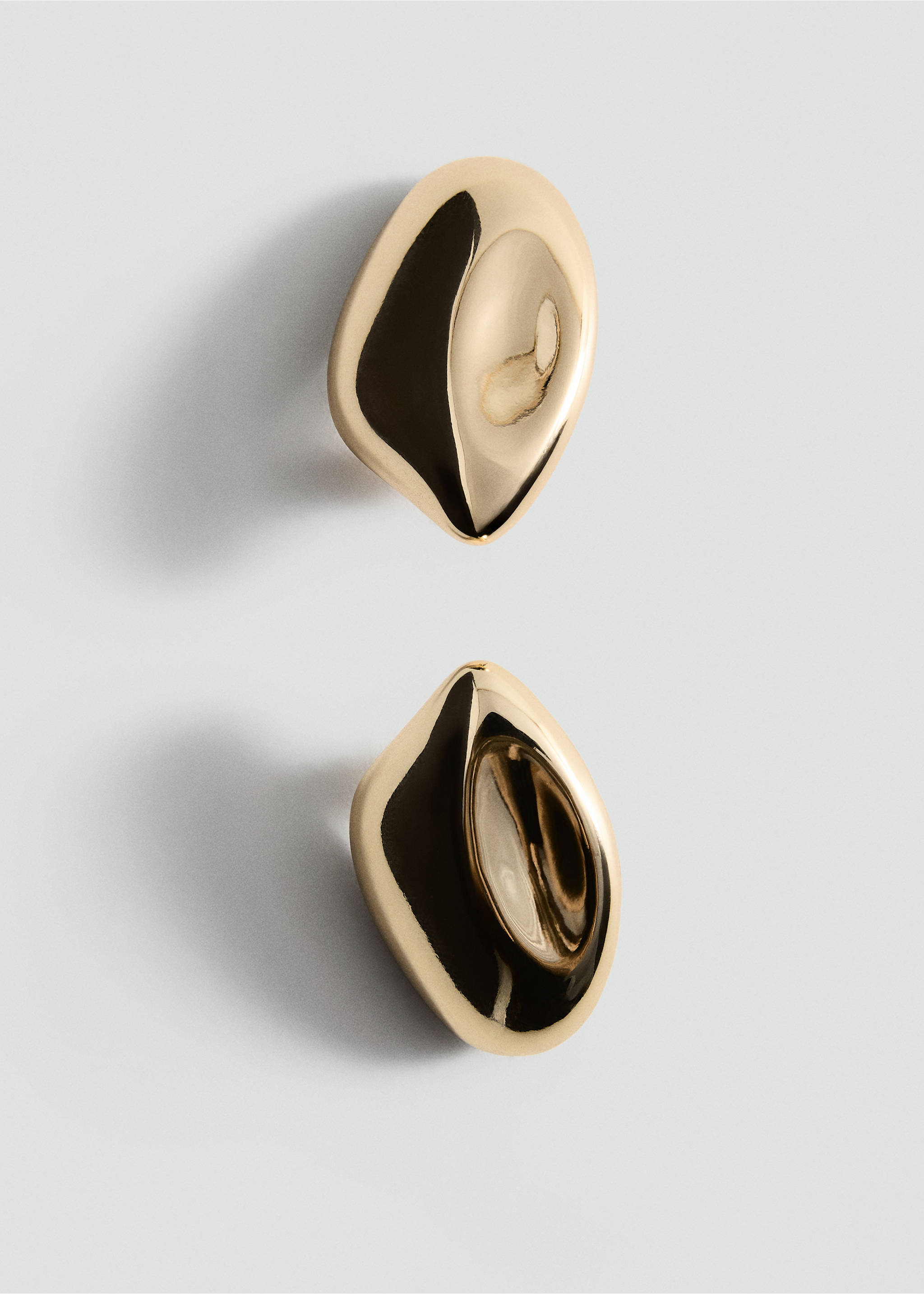 Glossy gold-coloured earrings with an irregular organic shape., Gold. Ref: 37017804-00.