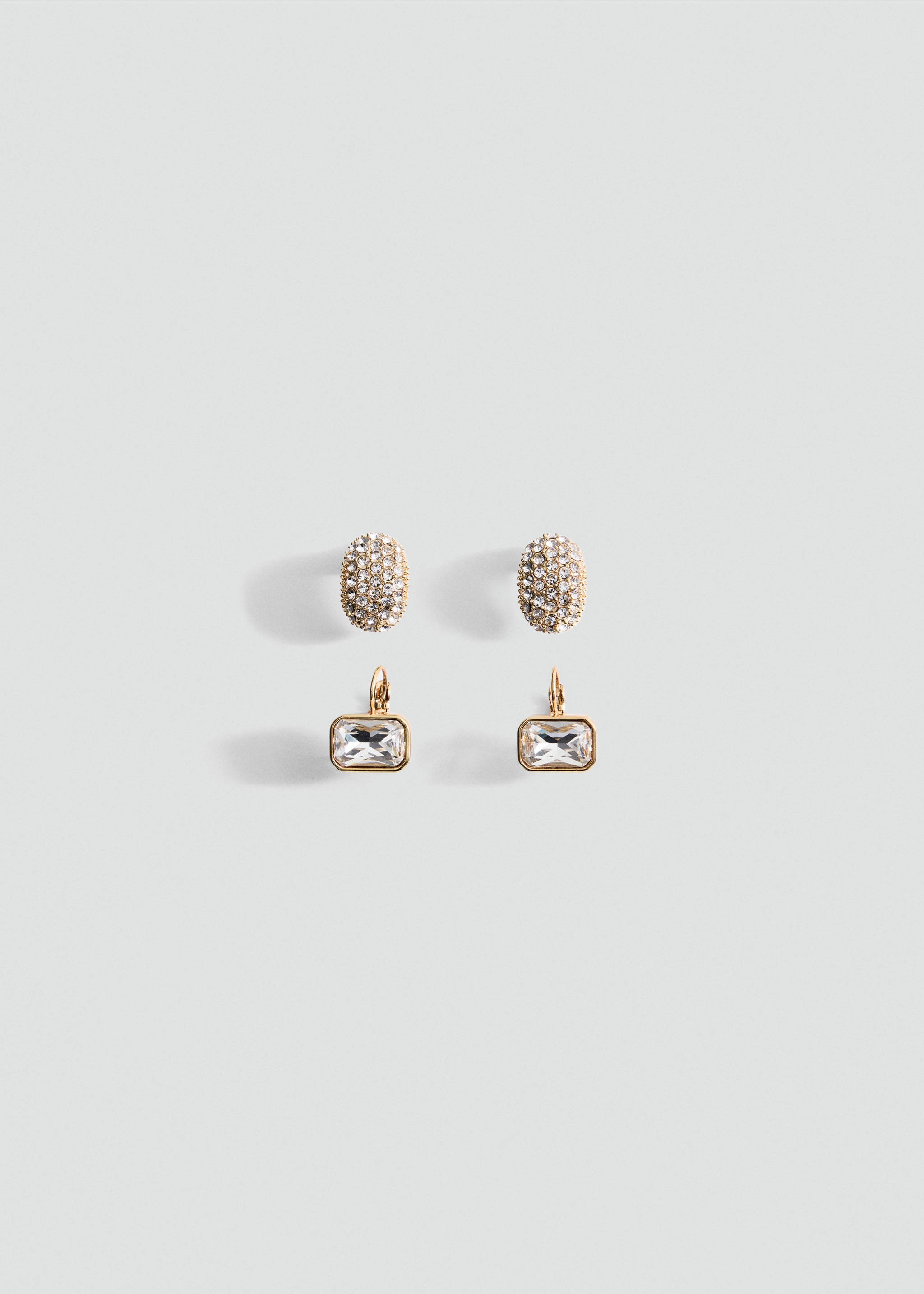 Set of gold-toned earrings featuring pavé crystal studs and rectangular stone drops., Gold. Ref: 37017805-00.