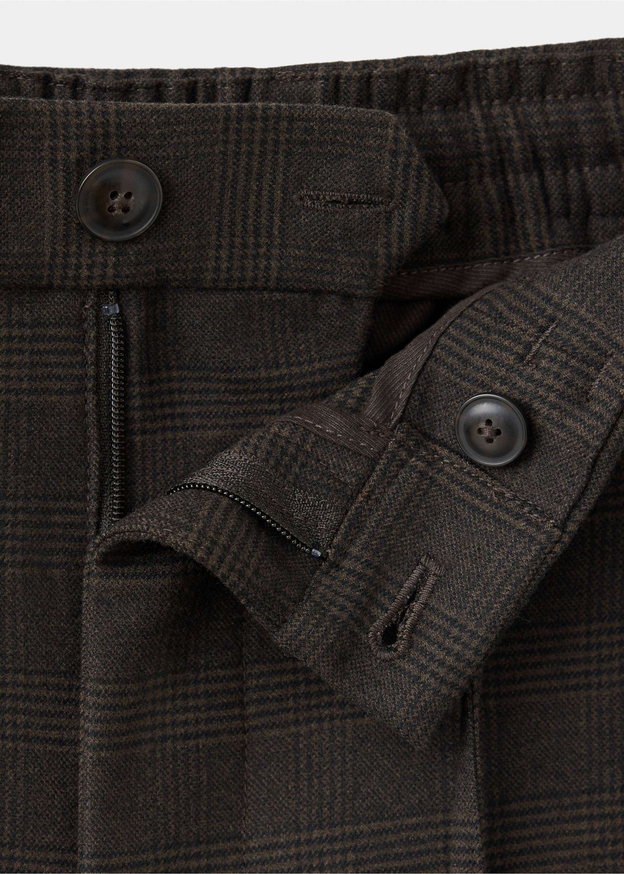 Slim-fit check-print trousers - Details of the article 8, Chocolate. Ref: 37017902-00.