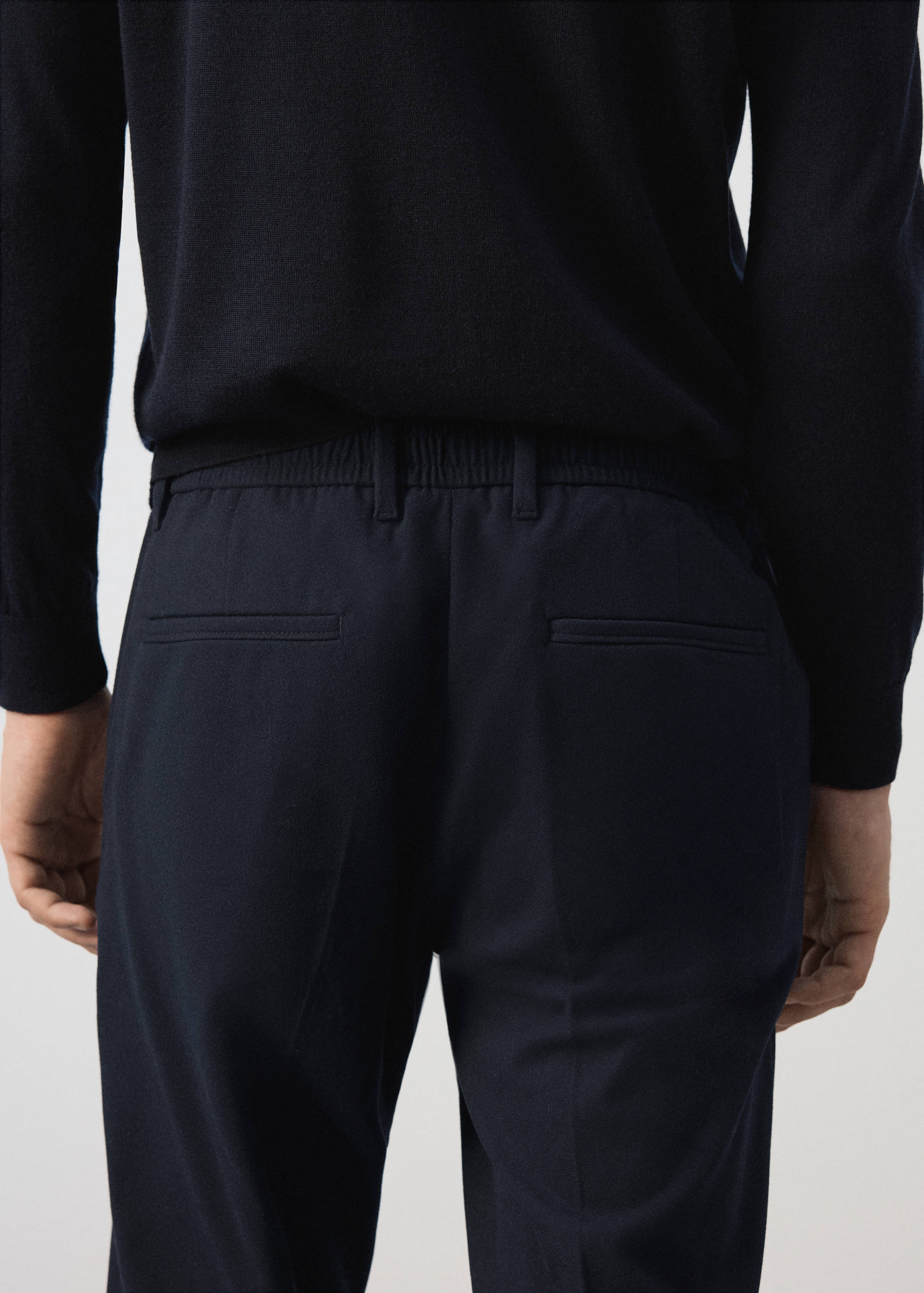 Slim-fit trousers with elastic waist - Details of the article 4