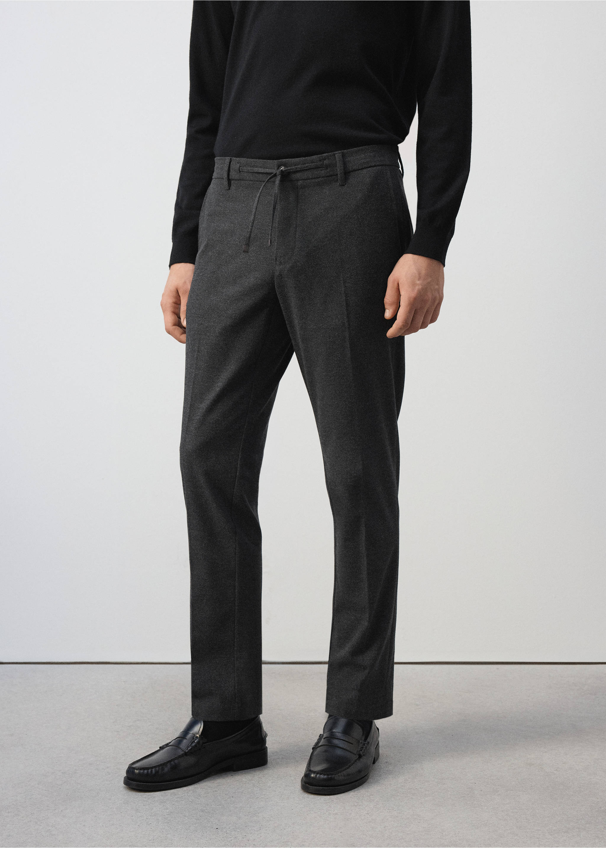 Bukse slim fit med elastisk midje - Halvtotal bildeutsnitt, Mørk gråmelert. Ref: 37017903-00.