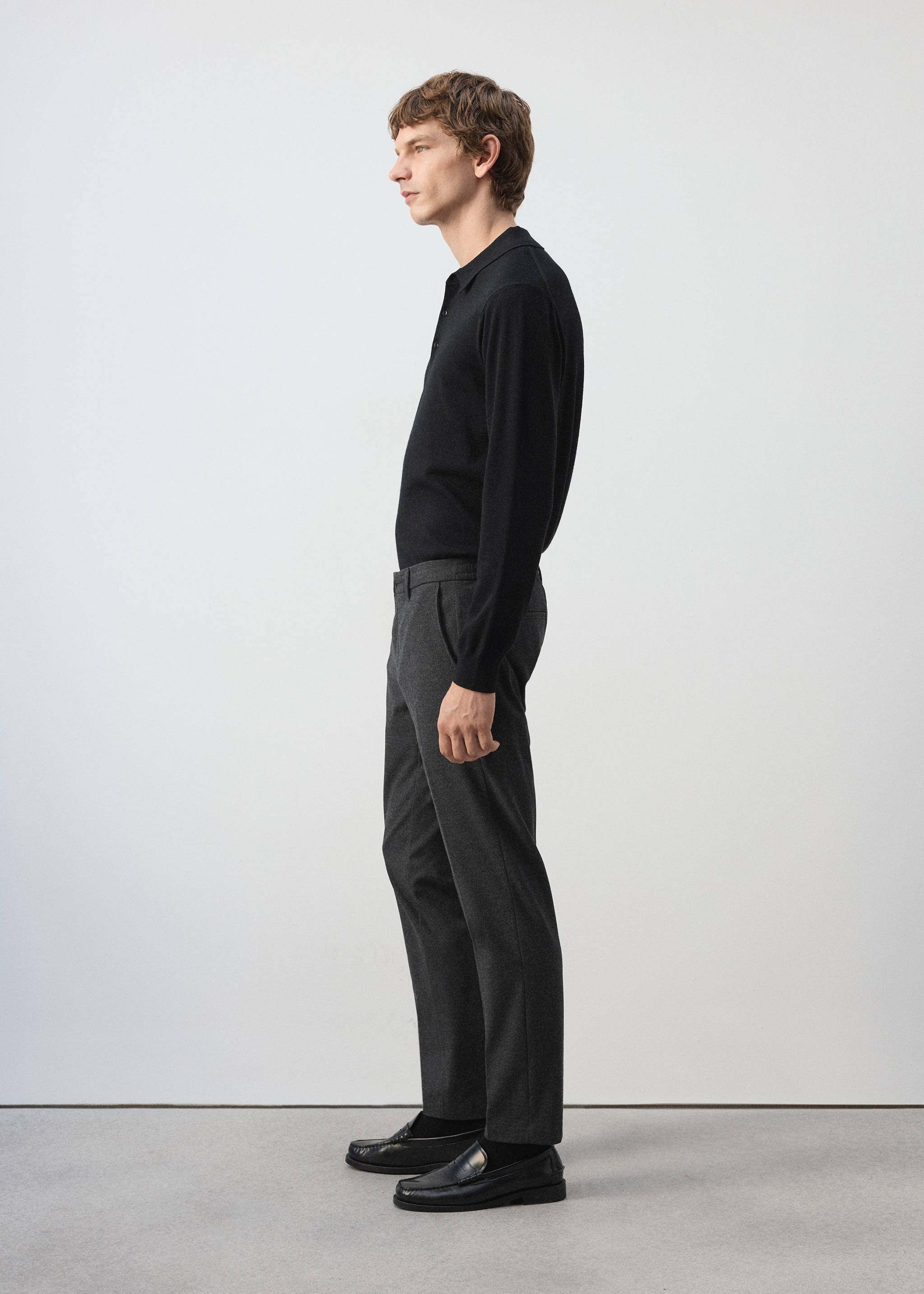 Slim-fit trousers with elastic waist - Details of the article 2